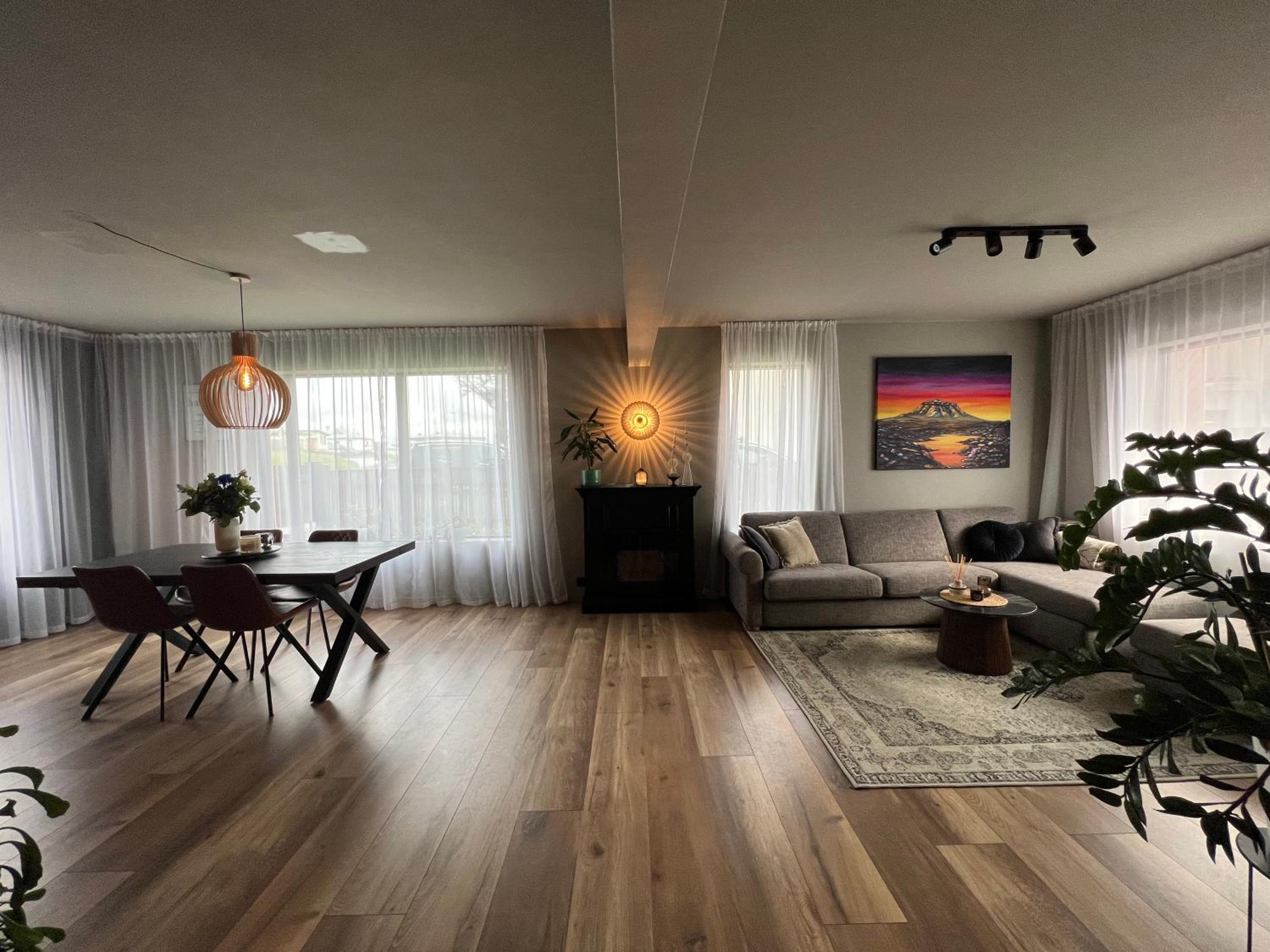 B17 Apartment