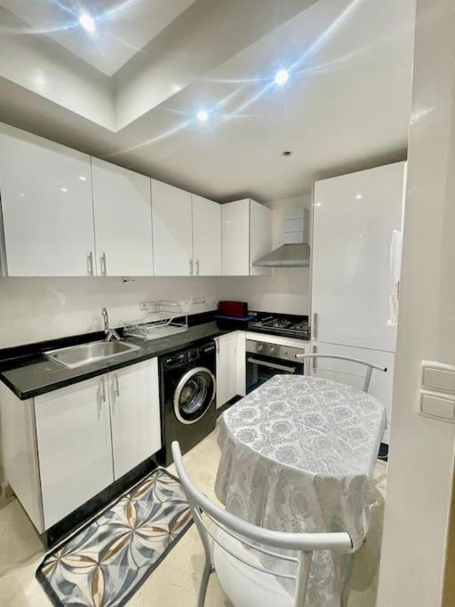 New! Joli appartement en plein centre ville view 4