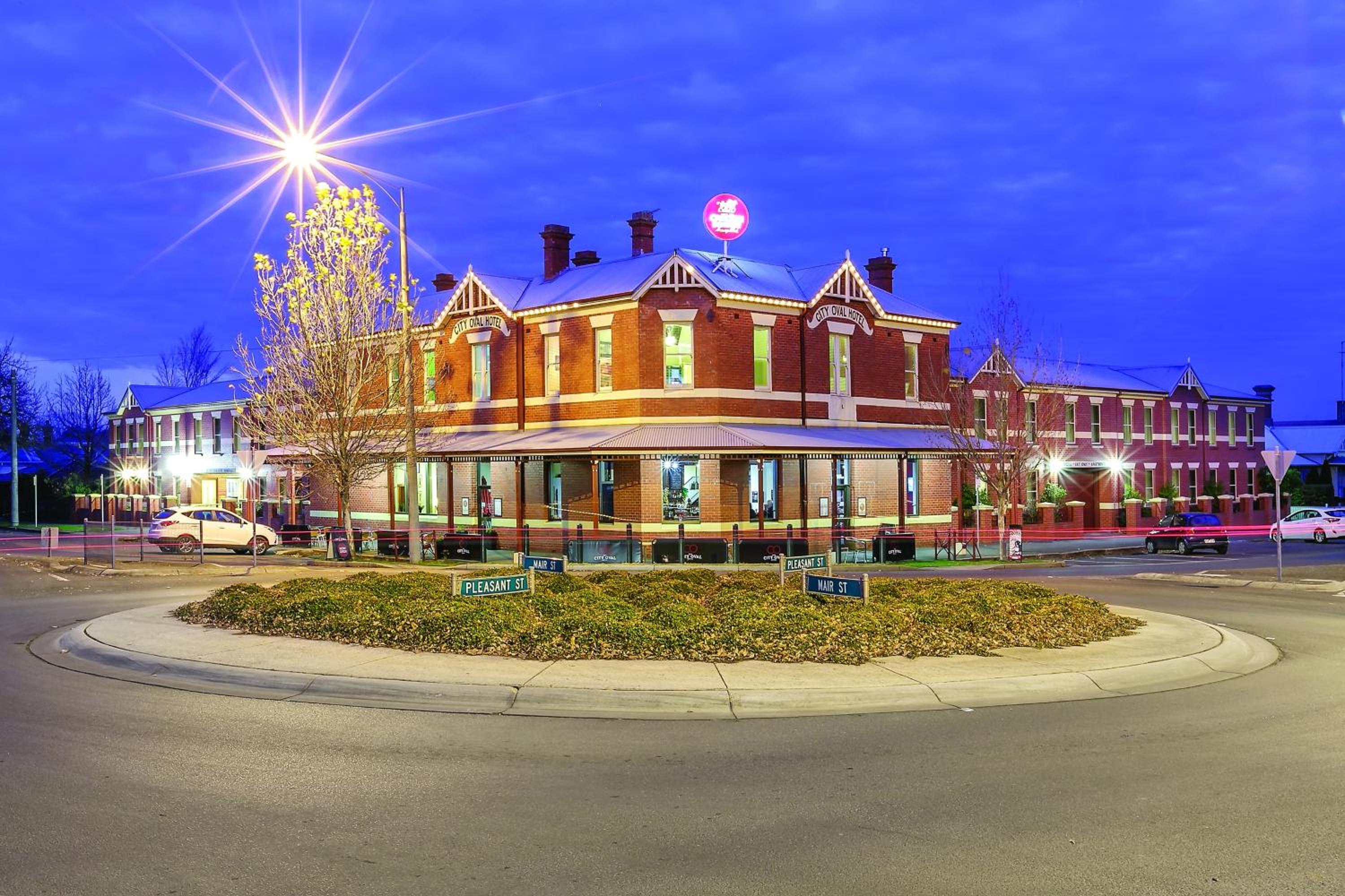 Ballarat Vacations - Lake Inn - Ballarat - Property Image 3