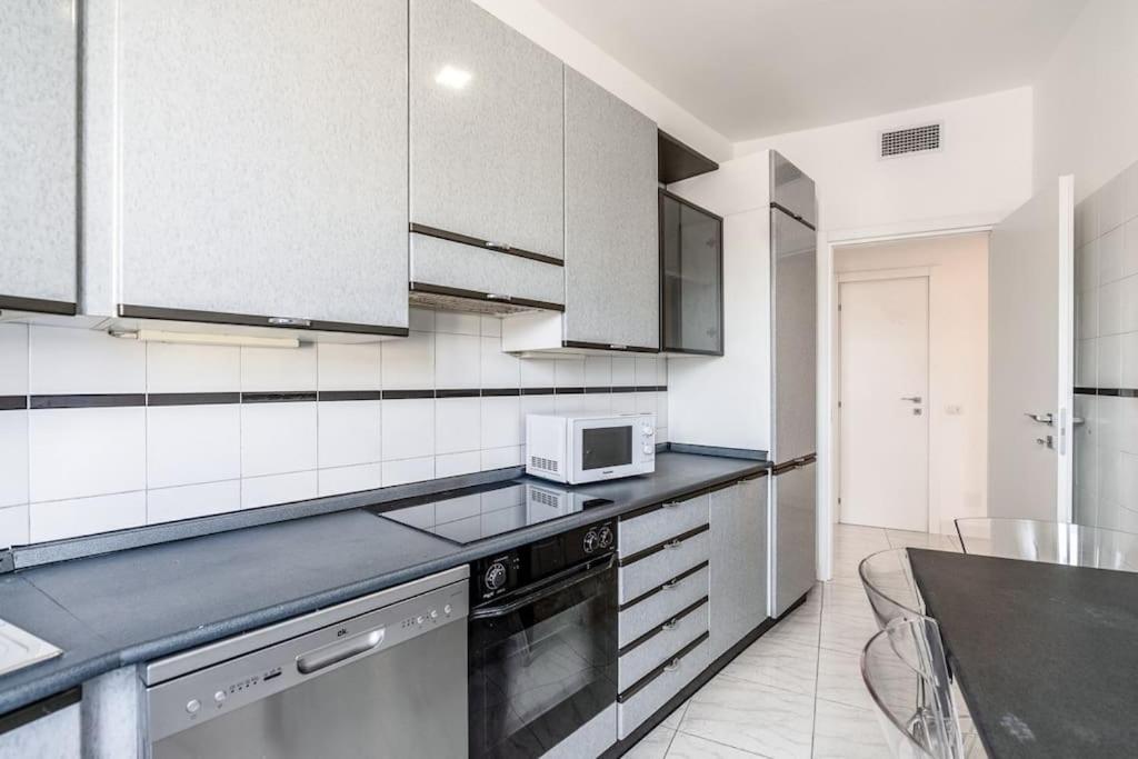 Comfort Suite in Milan (subway-Raffaele Hospital)