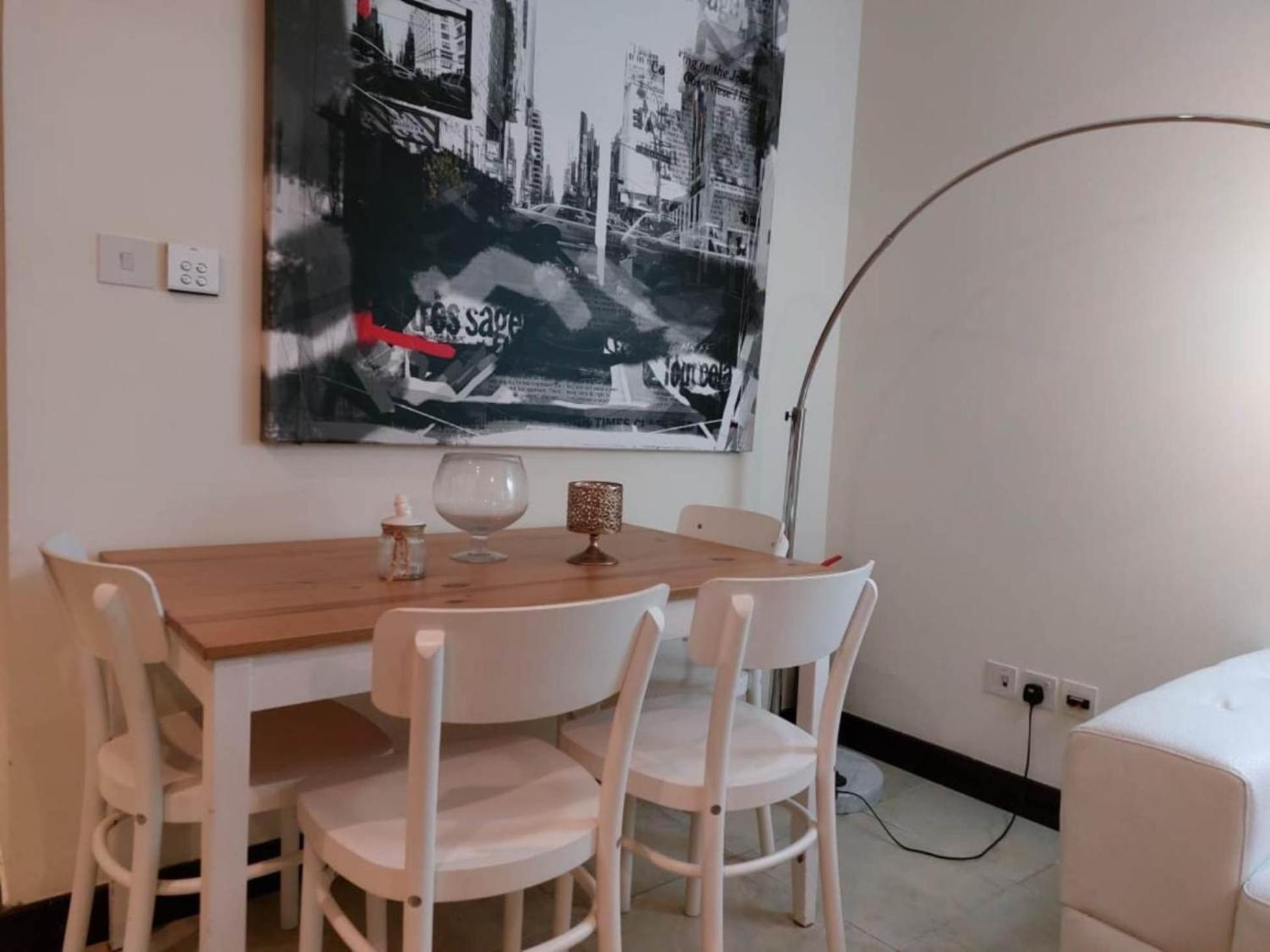 Click Stay - JLT - Entire Studio & Balcony Lakes view Apartment -AM