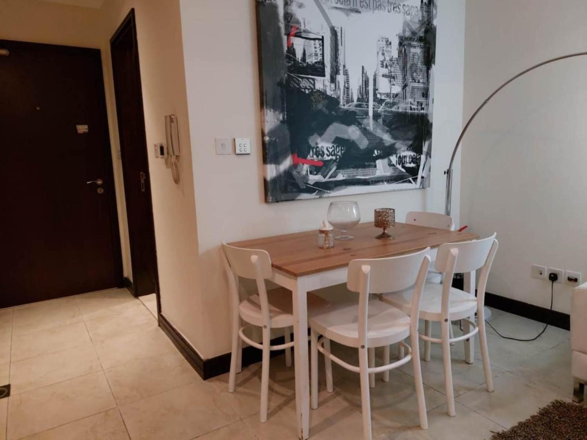 Click Stay - JLT - Entire Studio & Balcony Lakes view Apartment -AM