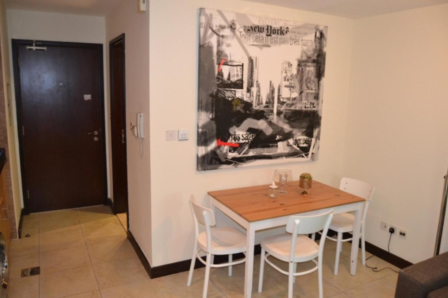 Click Stay - JLT - Entire Studio & Balcony Lakes view Apartment -AM