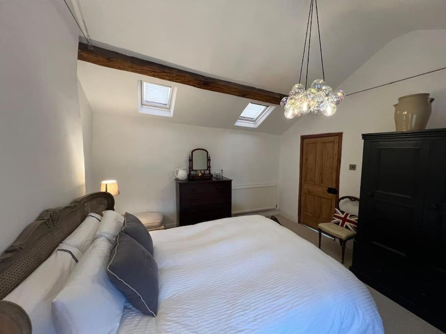 Wattle Cottage, Belper view 3