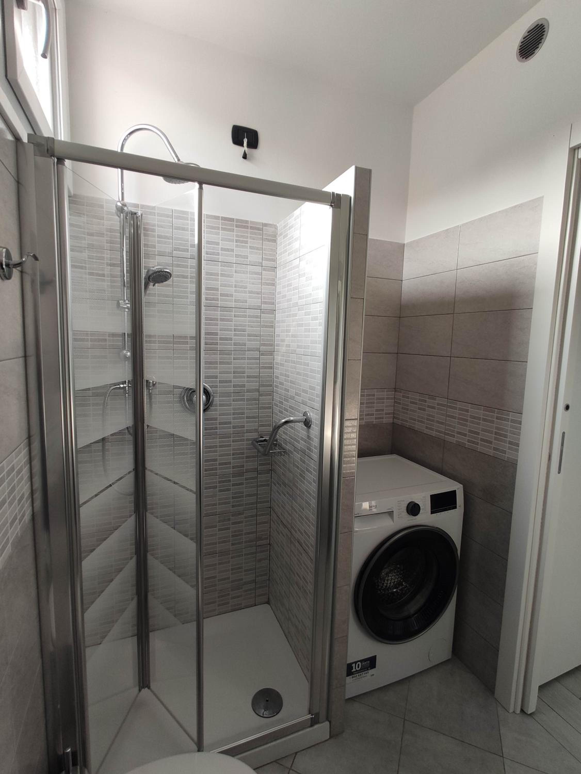 Matthias Home - Milan - modern and cozy flat, close to the metro - 15 min from Central Station, close to San Raffaele