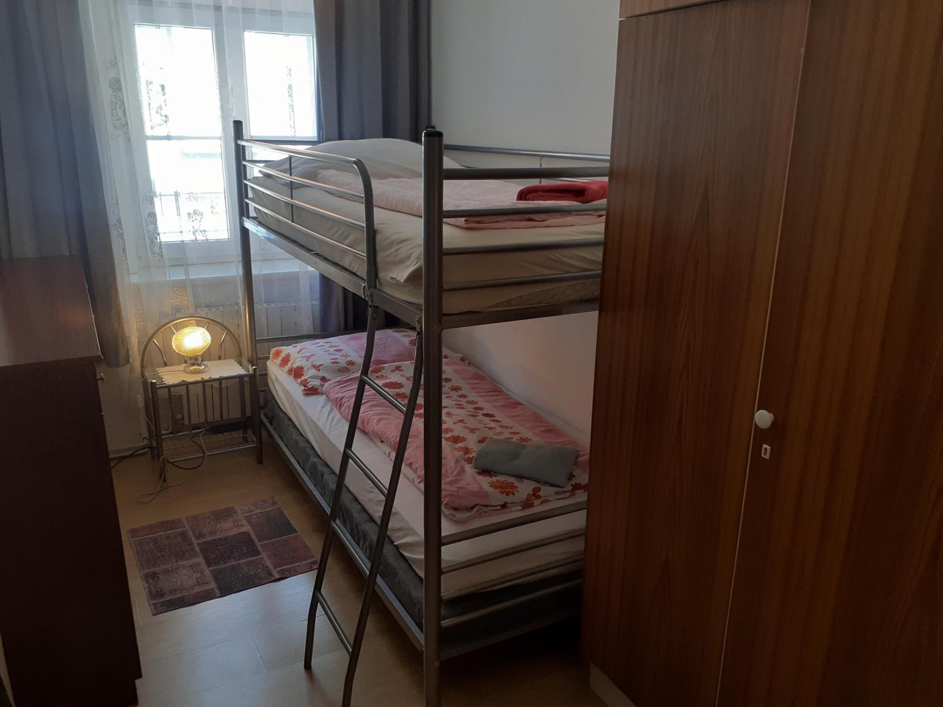 HappyHostel