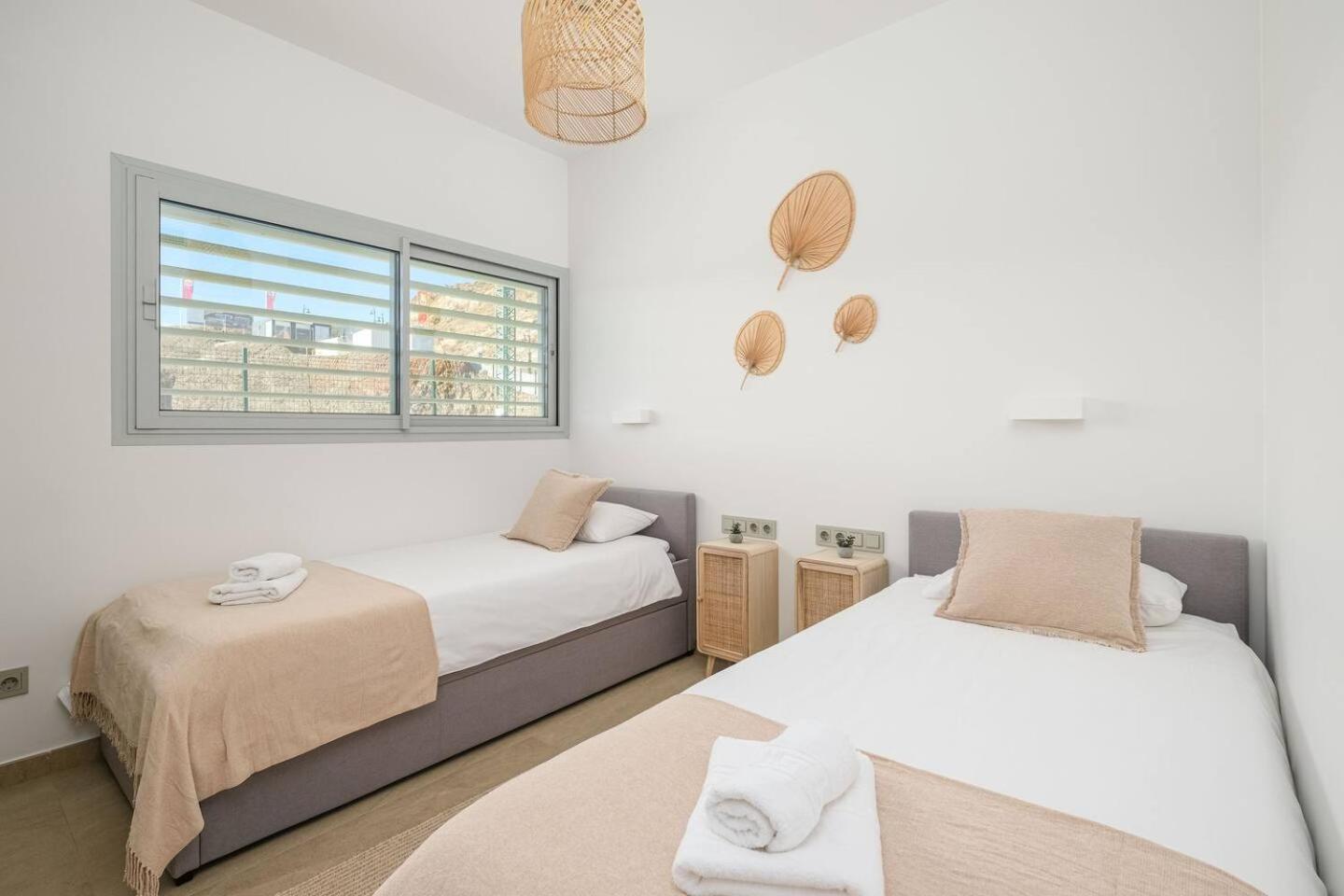 Med Two luxury apartment with sea view view 3