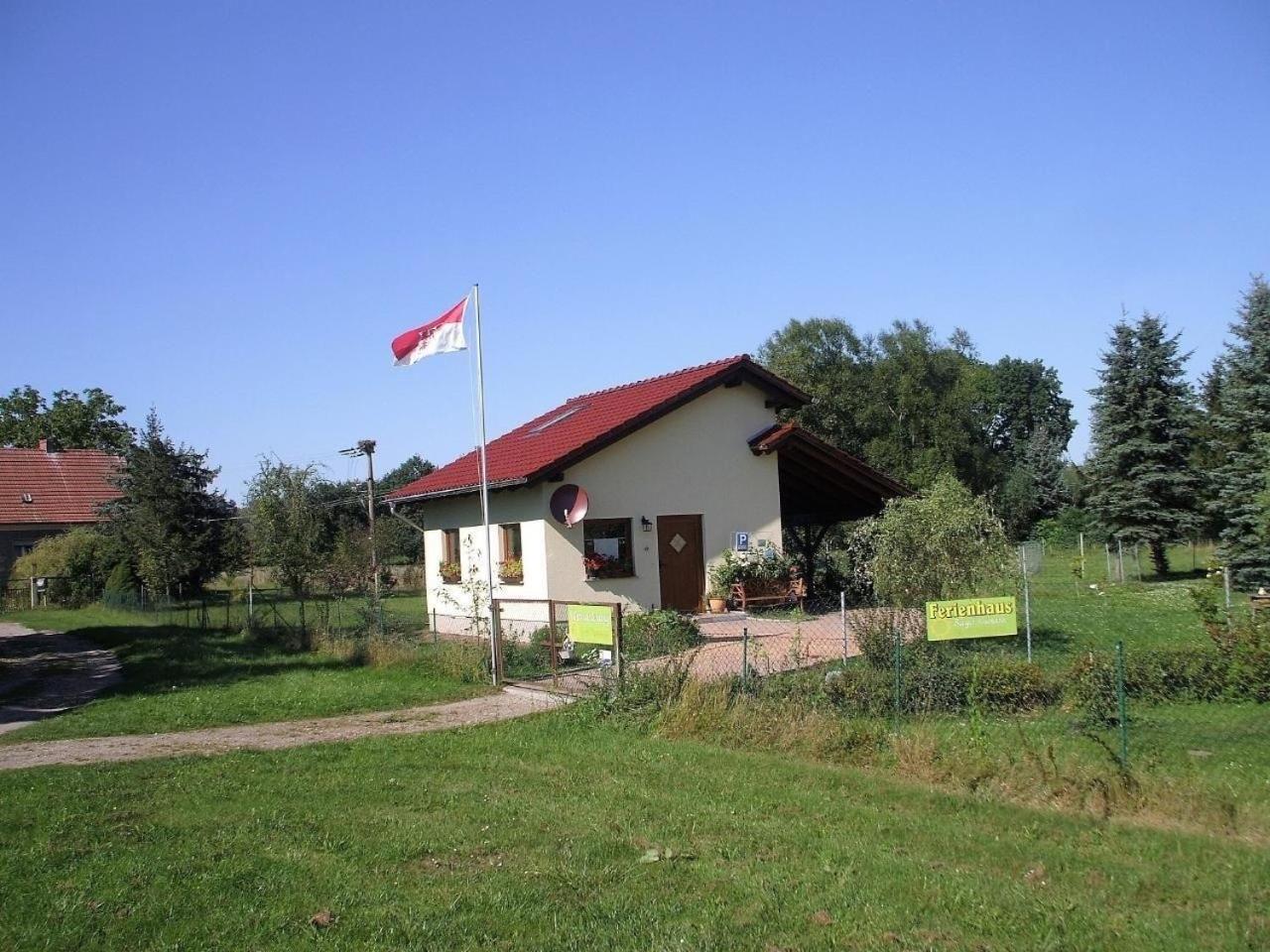 Ferienhaus in Kienitz mit Grill, Terrasse und Garten