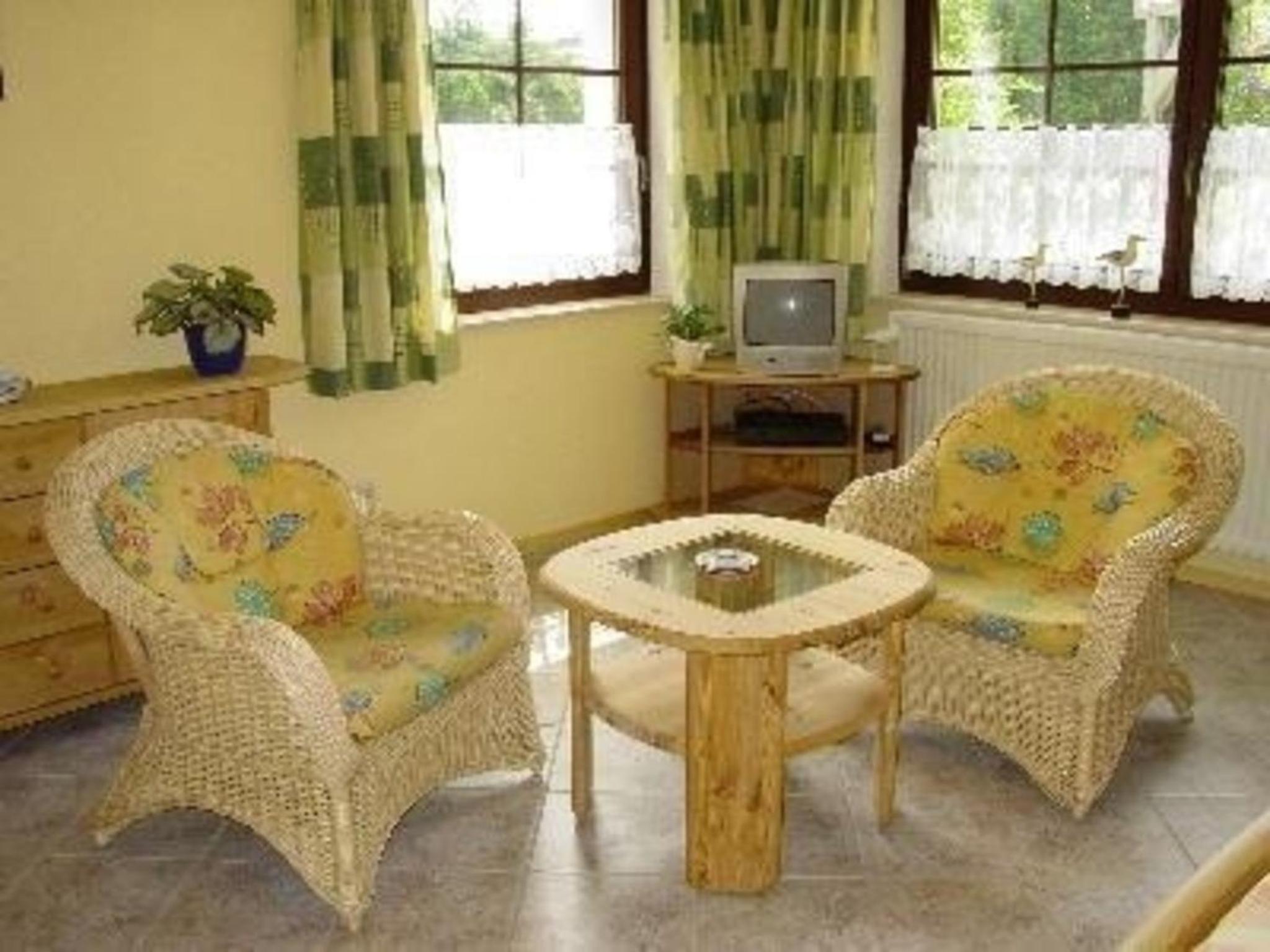Nette Wohnung in Althagen mit Terrasse