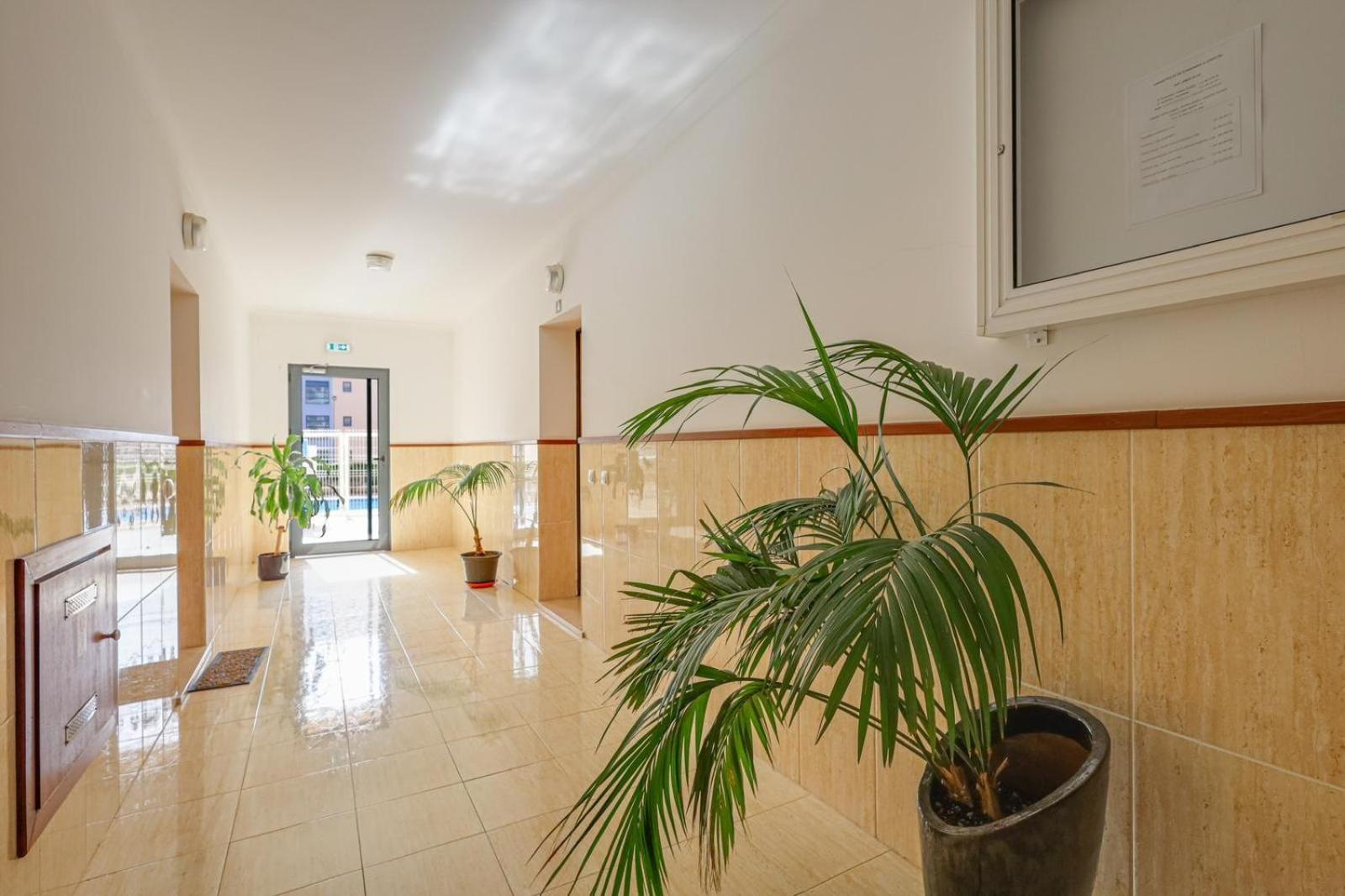 AHS Sweet Home Spacious 2 bed, 5 min Algarve beach
