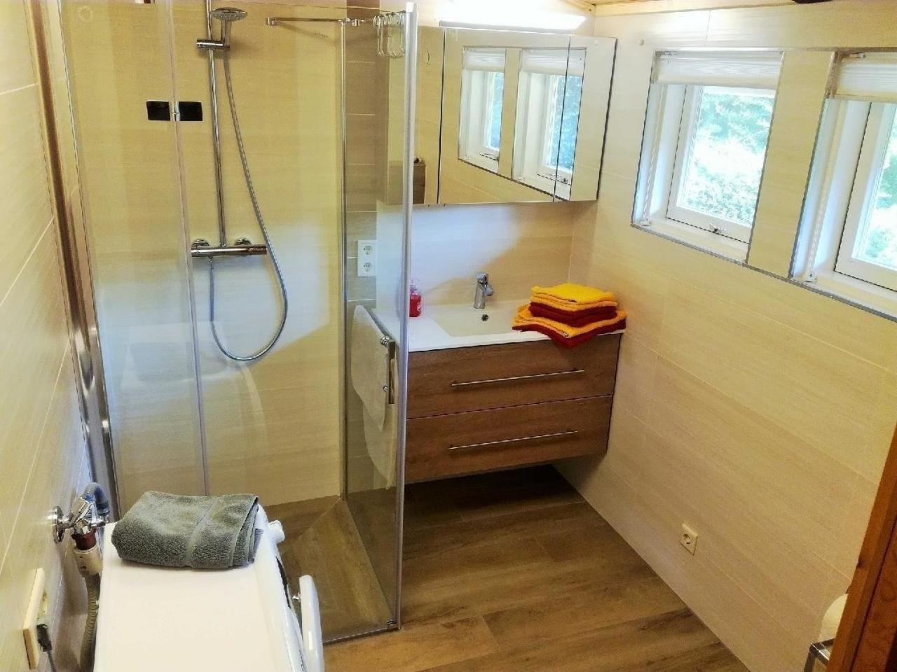 Freistehendes Ferienhaus in Rott mit eigenem Garten, schöner Weitblick, Klimaanlage, Sauna und Kamin
