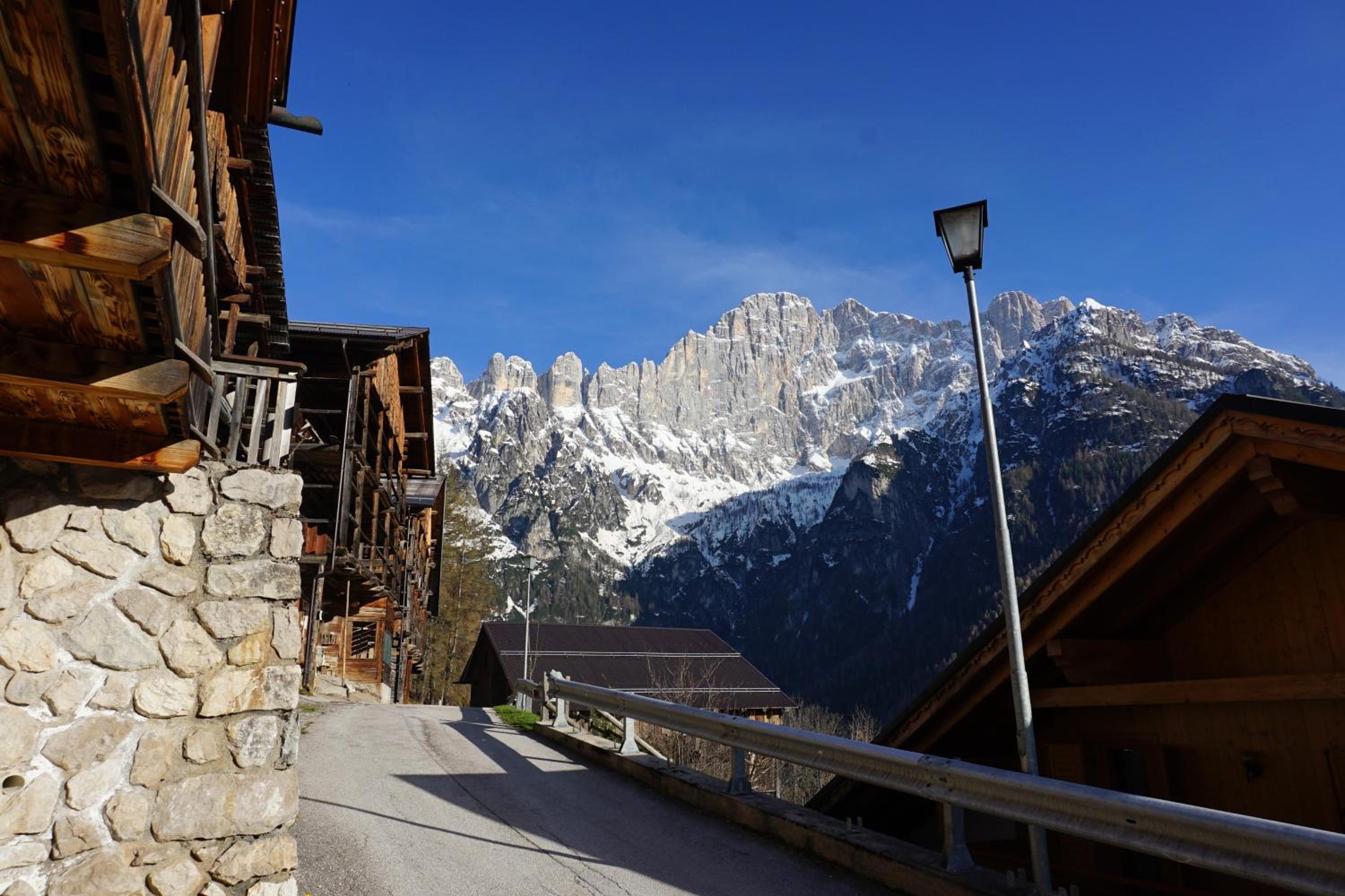 Civetta panoramic mountain home