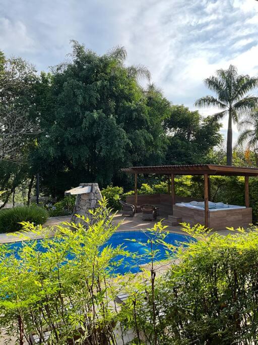 Chácara dos Sonhos com Piscina e Hidromassagem