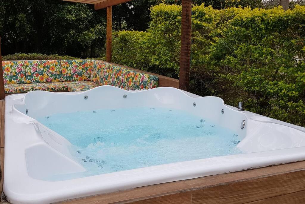 Chácara dos Sonhos com Piscina e Hidromassagem