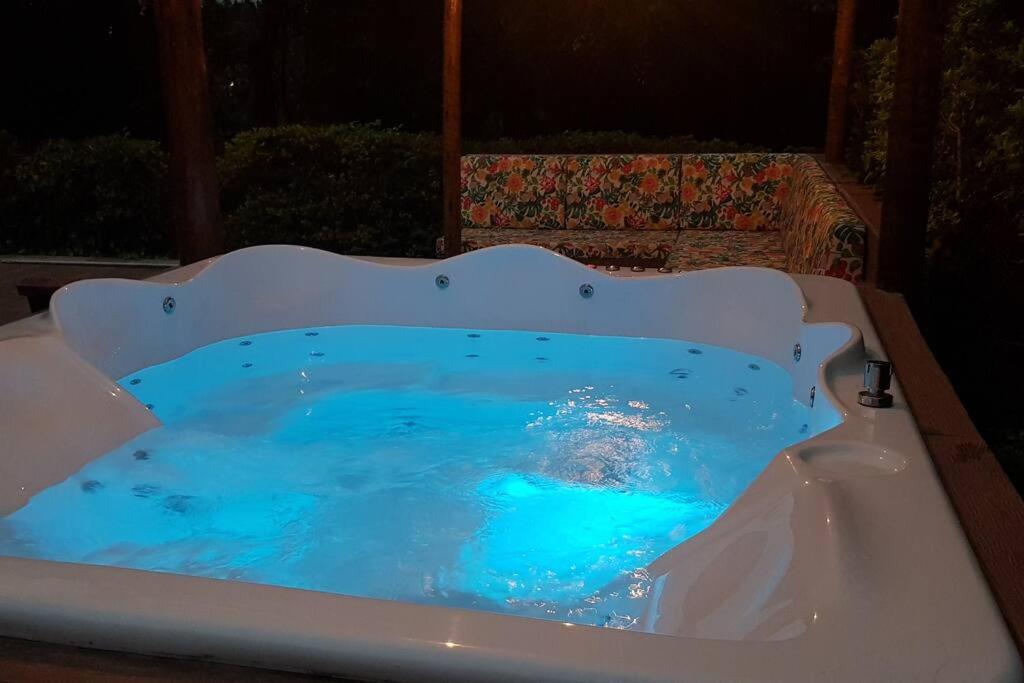 Chácara dos Sonhos com Piscina e Hidromassagem