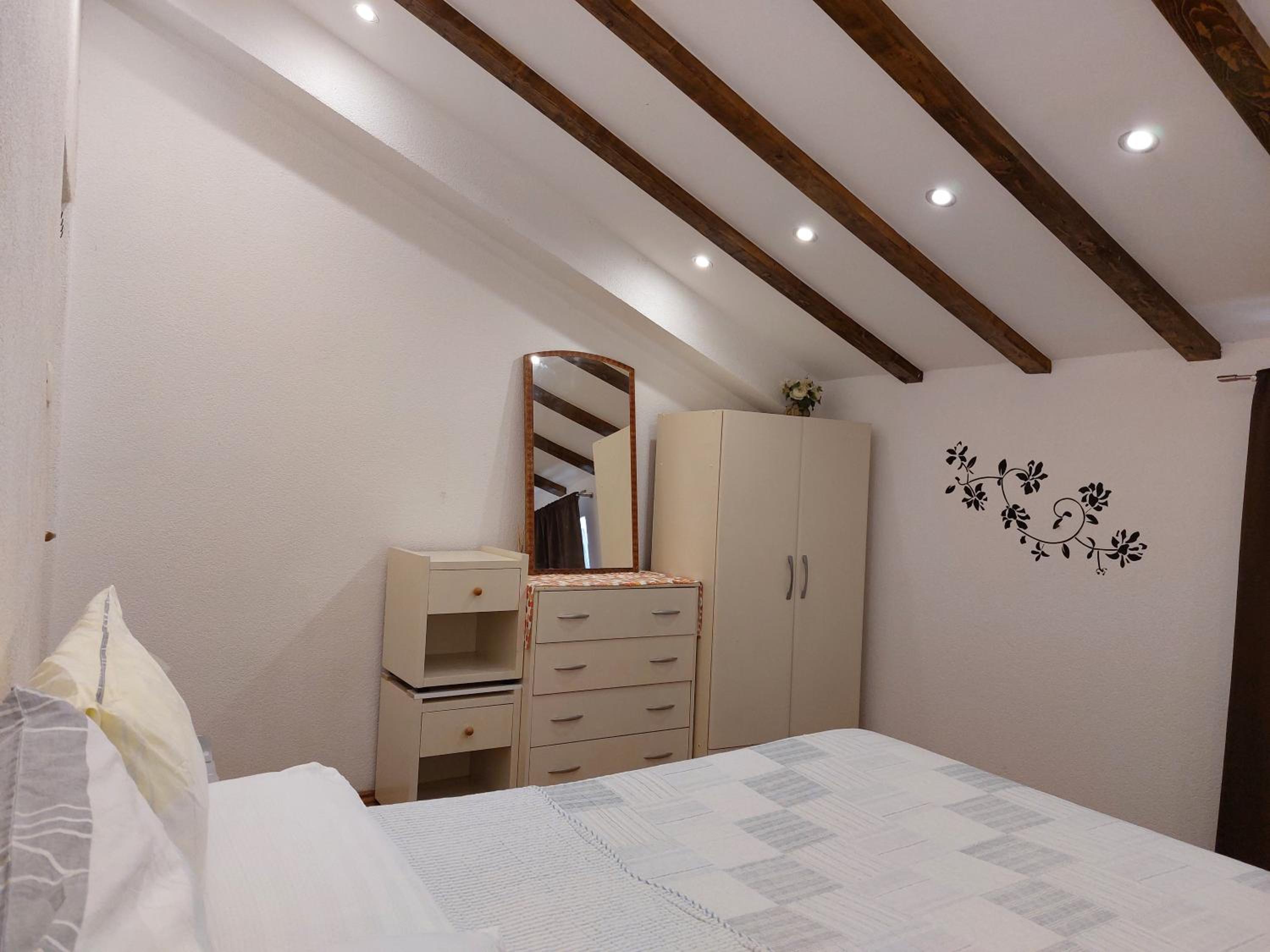 Quiet Central Split Apartment - 5 min Walk to Split Old Town and Bacvice Beach view 5