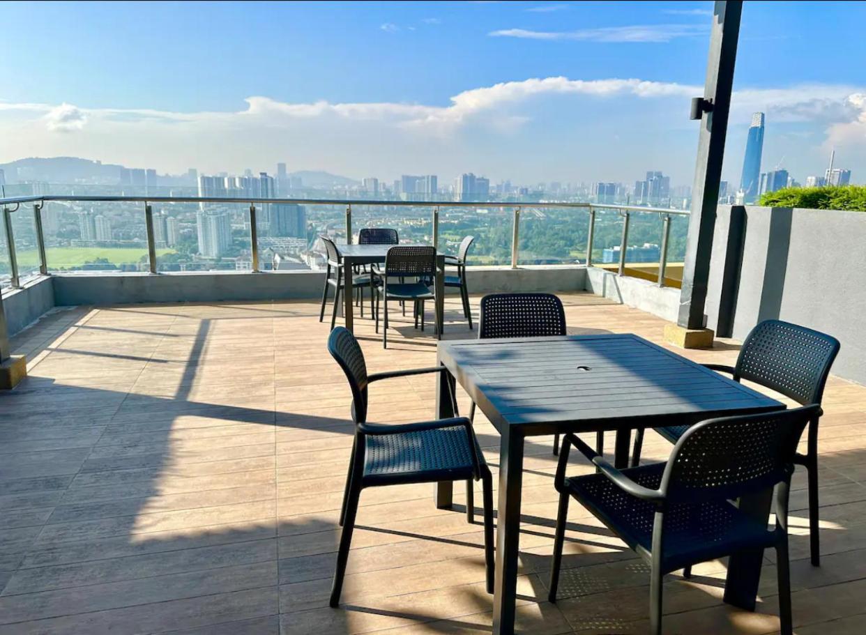 Studio KLCC Bukit bintang LRT
