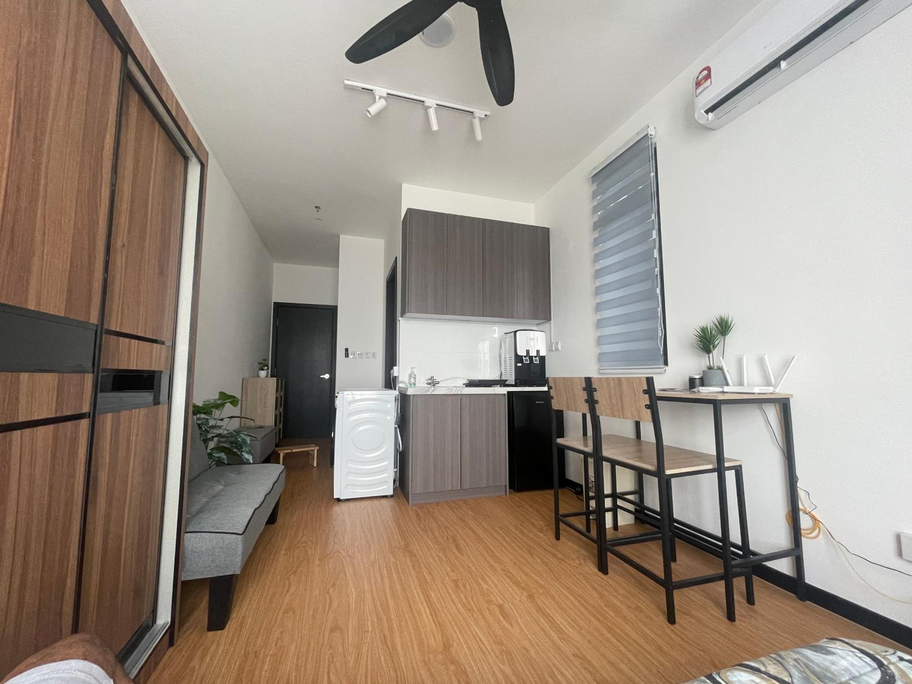 Studio KLCC Bukit bintang LRT
