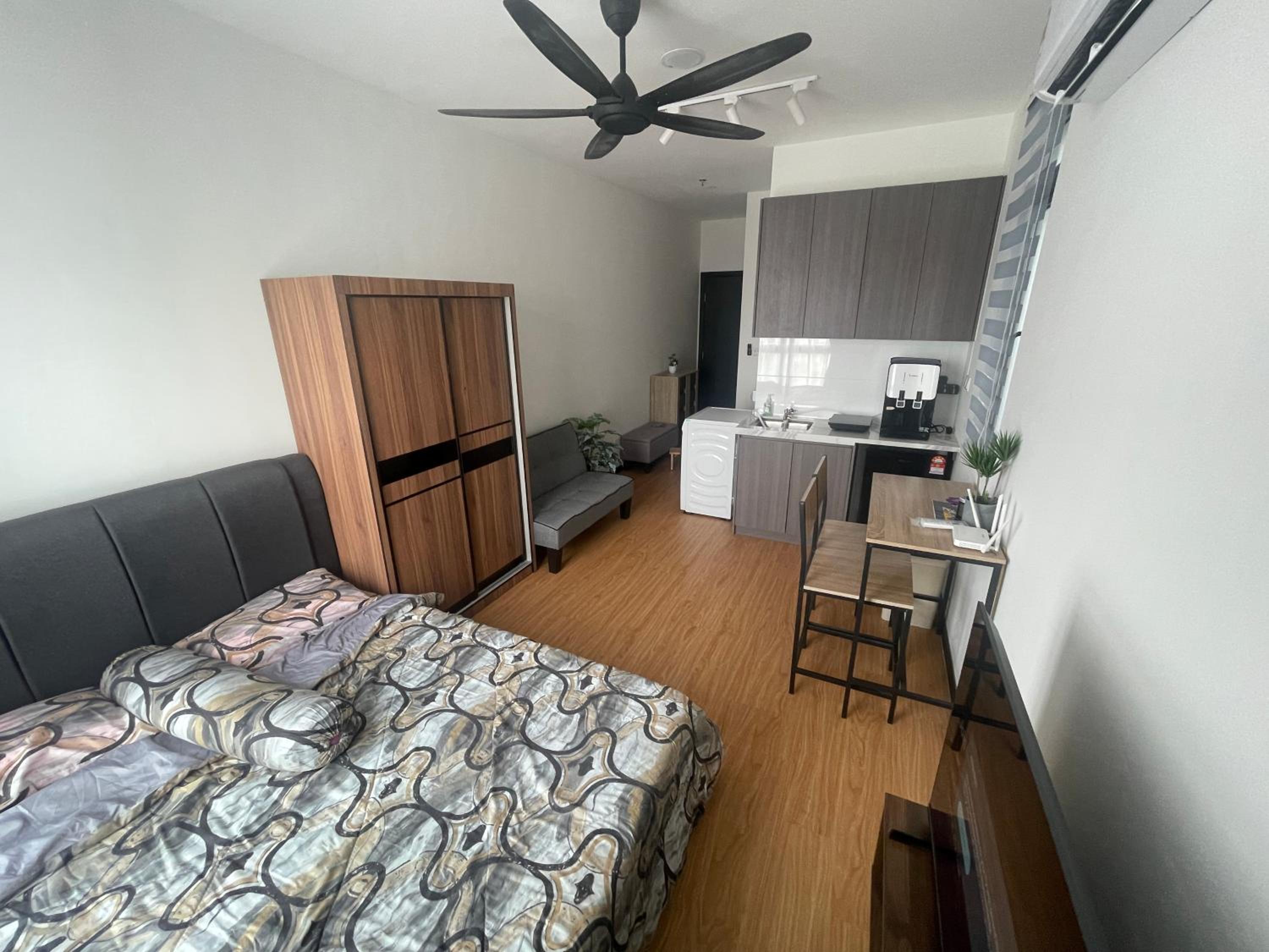 Studio KLCC Bukit bintang LRT