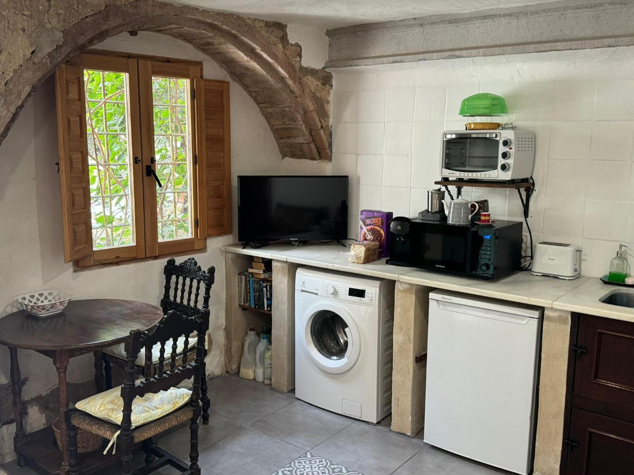 Oliva Courtyard Guesthouse