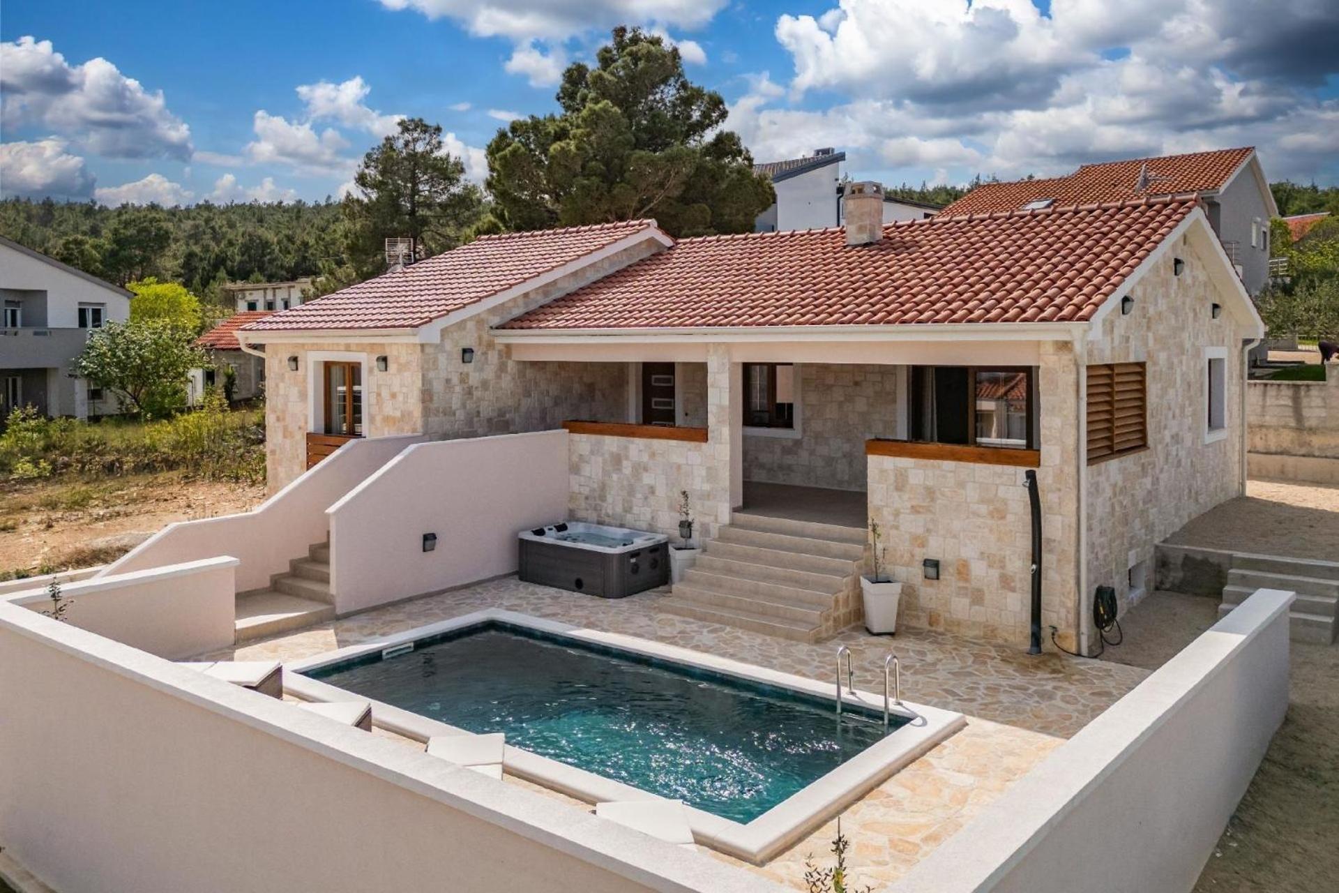 Ferienhaus in Pridraga mit Privatem Pool