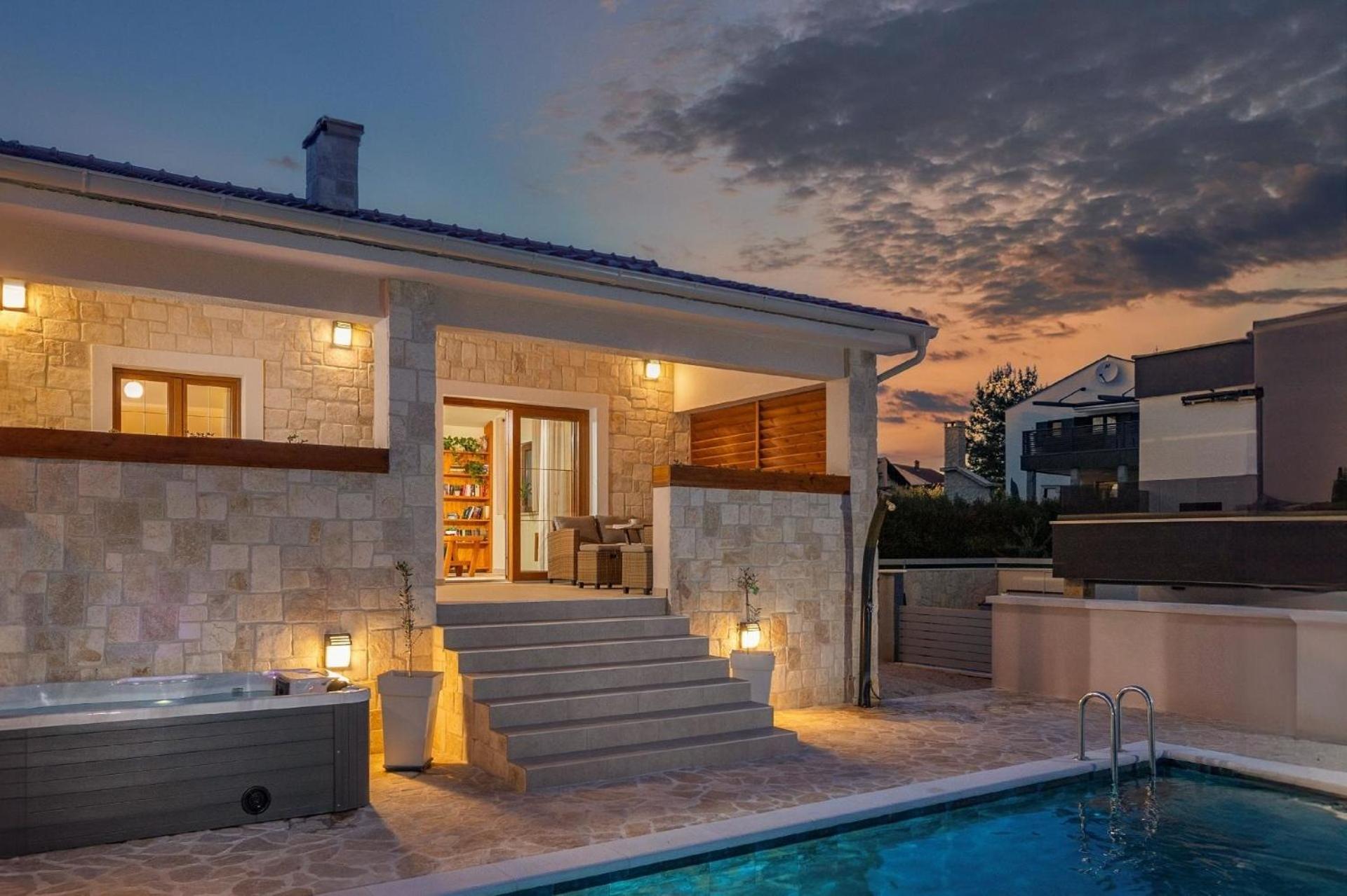 Ferienhaus in Pridraga mit Privatem Pool
