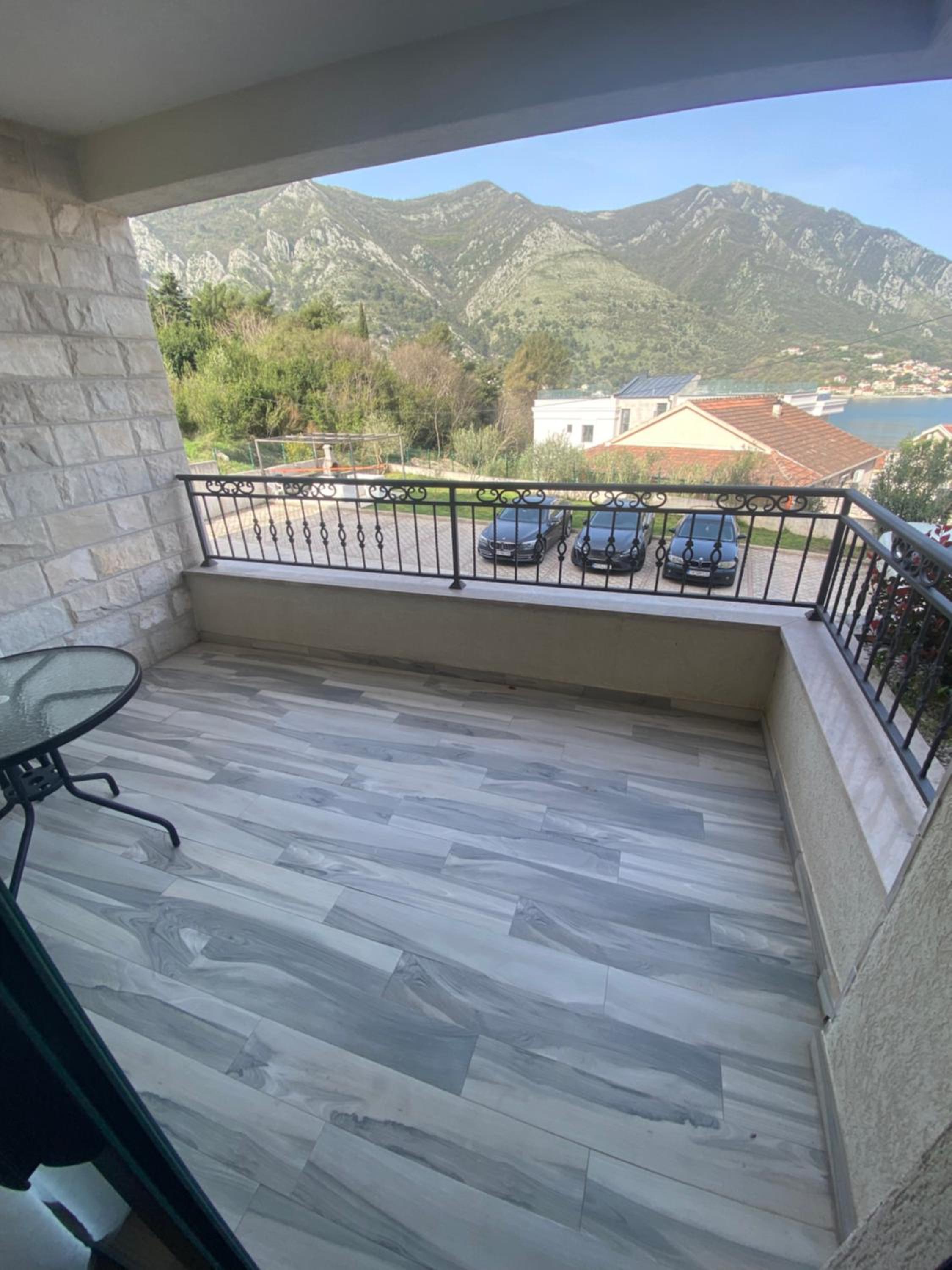Memo’s Place view 4