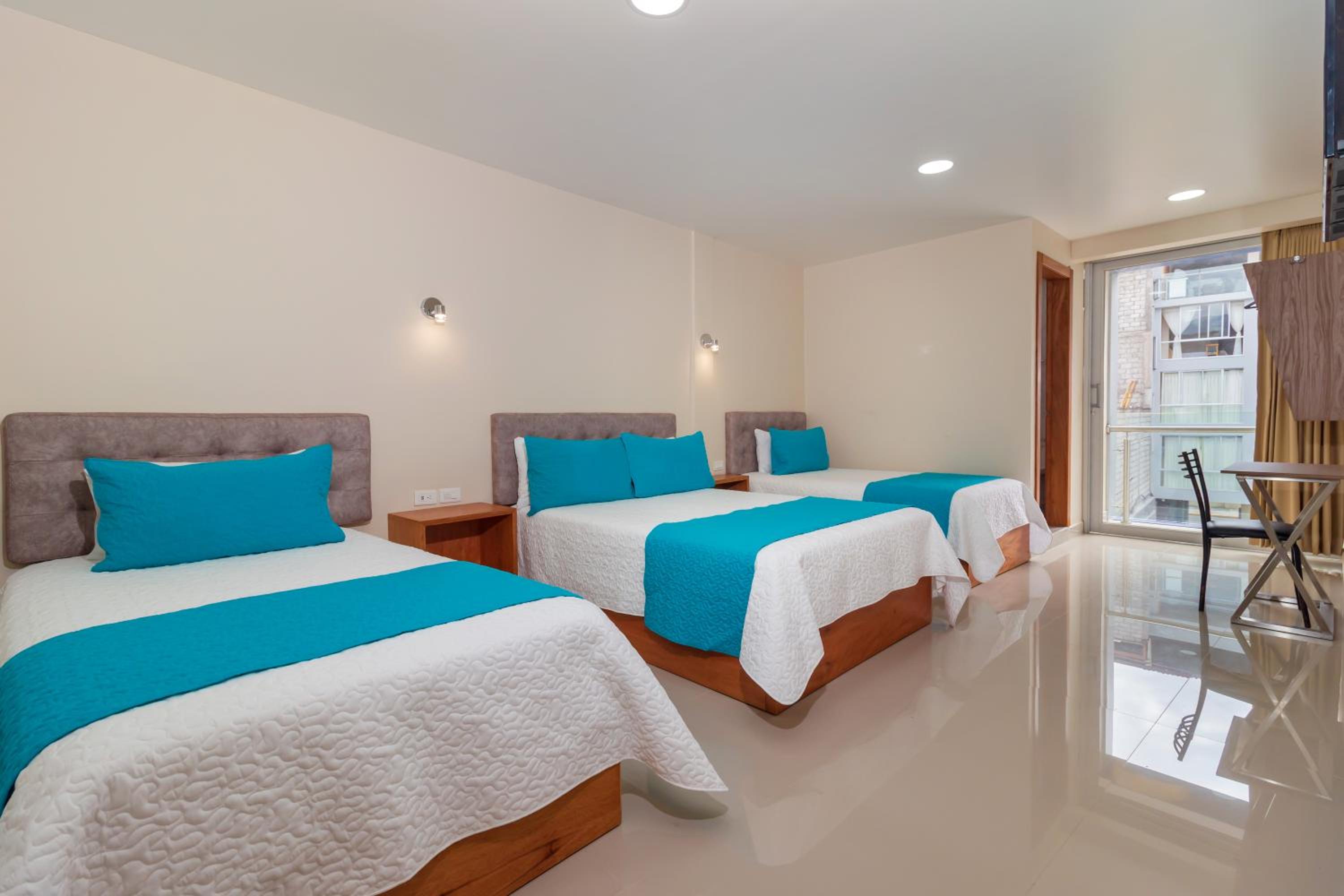 Hostal Plaza by Elvita view 2