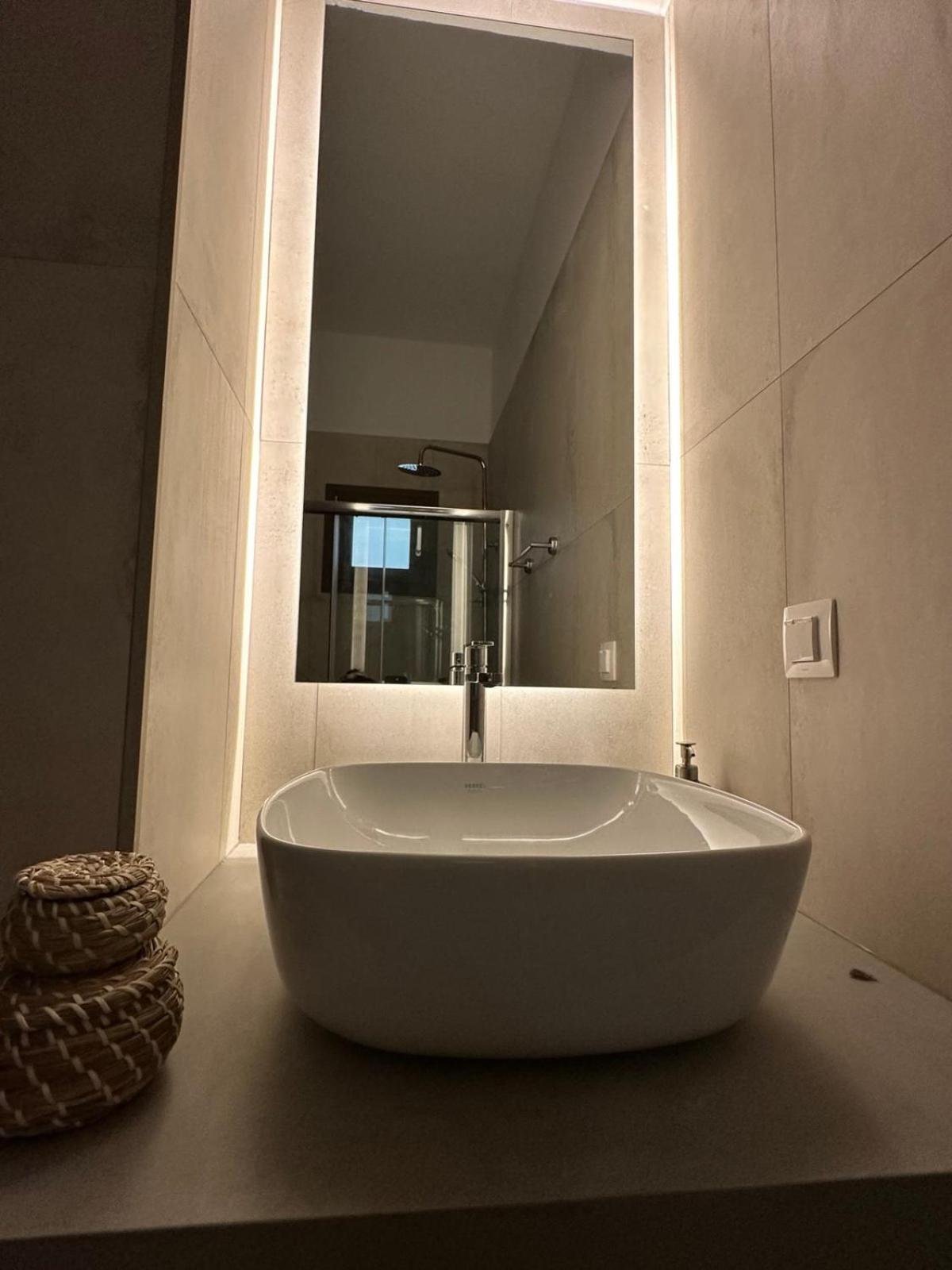 Anesis Apartment