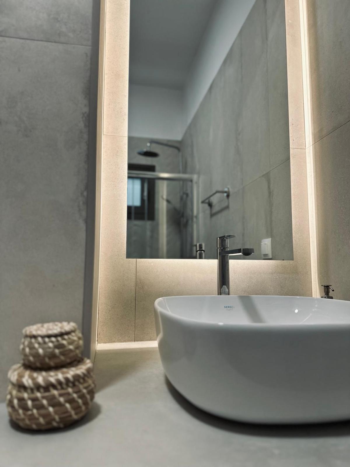 Anesis Apartment