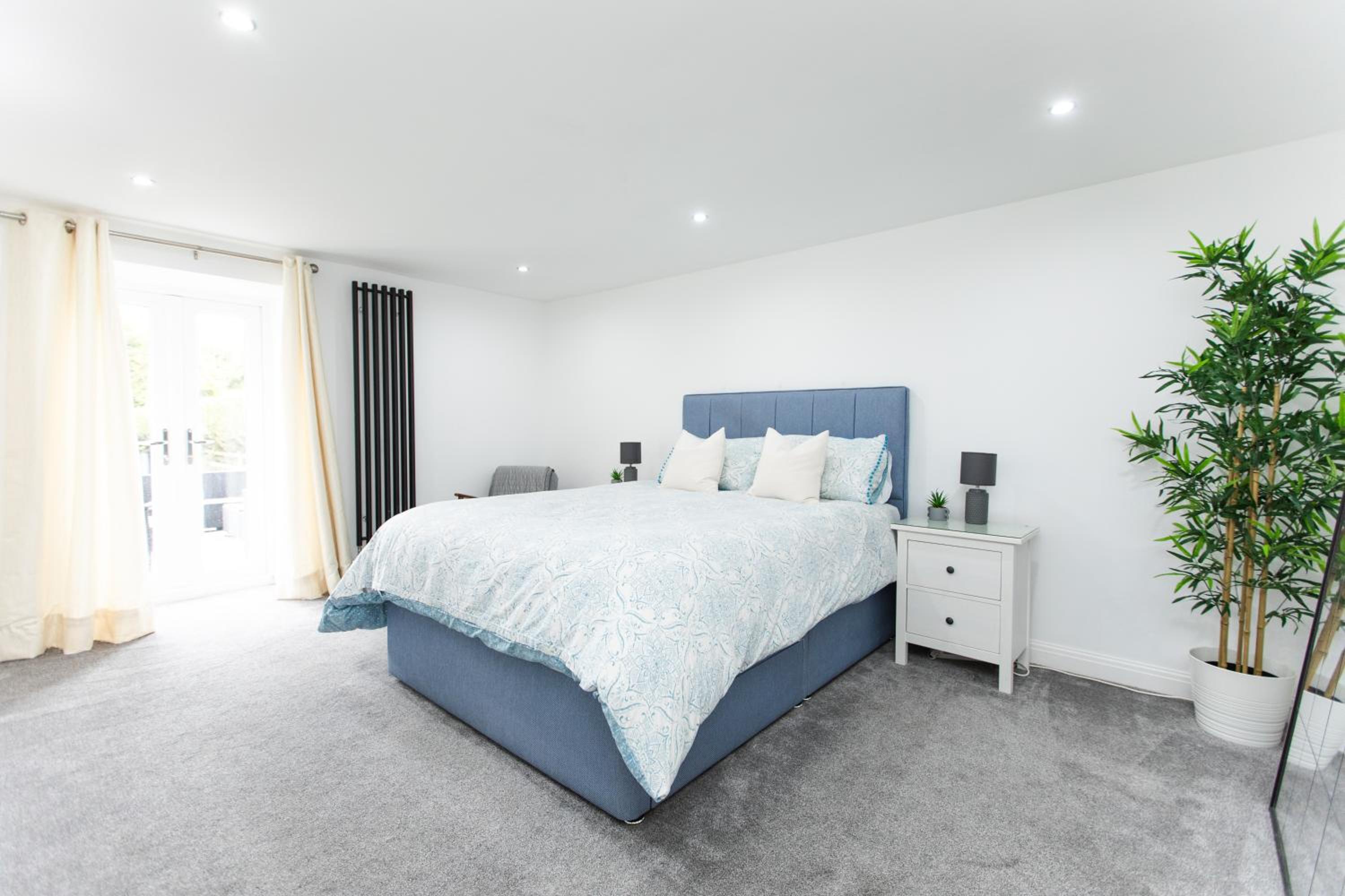 Luxury Private Apartments - Close to Town Centre