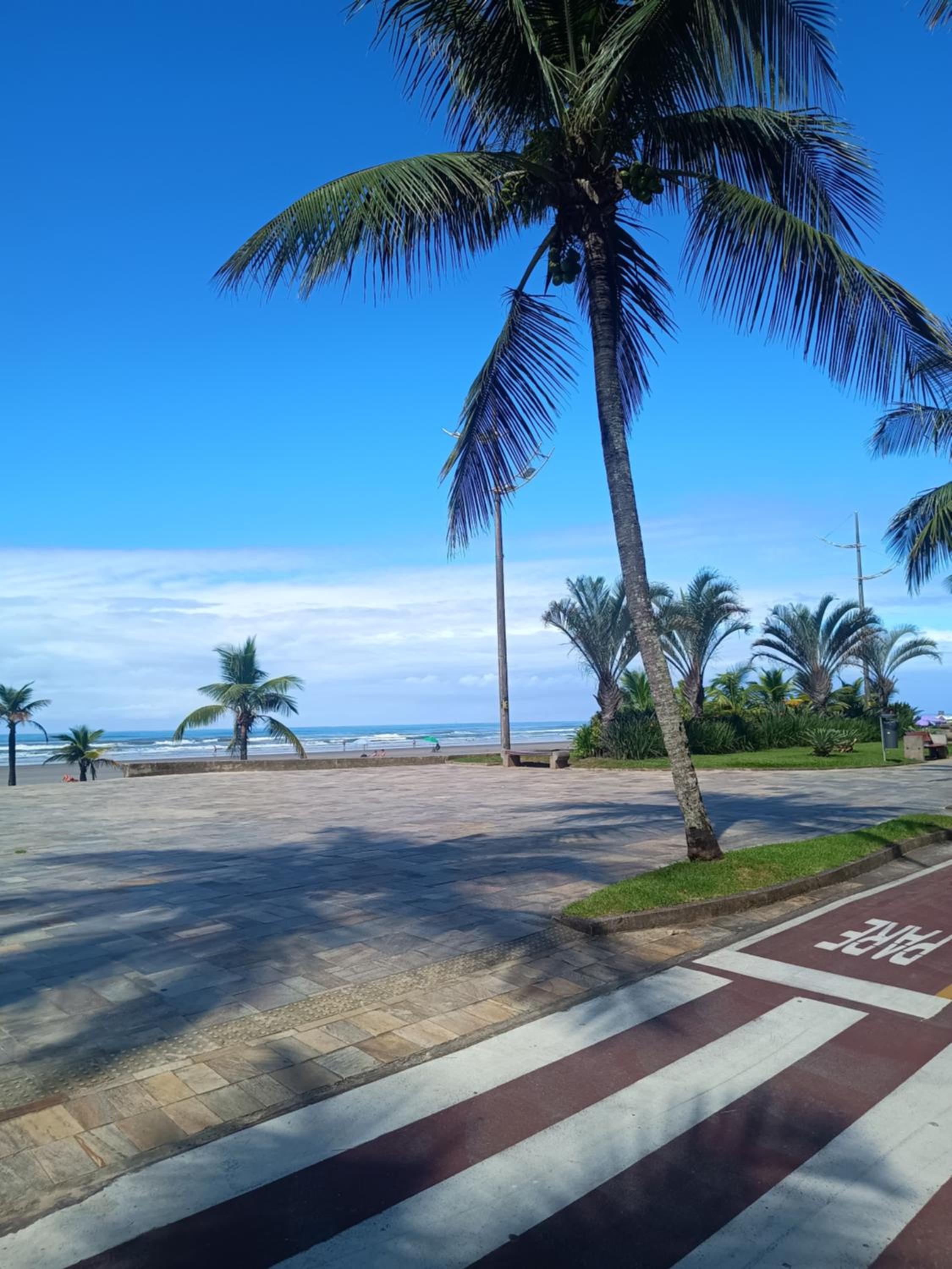 Apartamento pé na areia Vila Caiçara