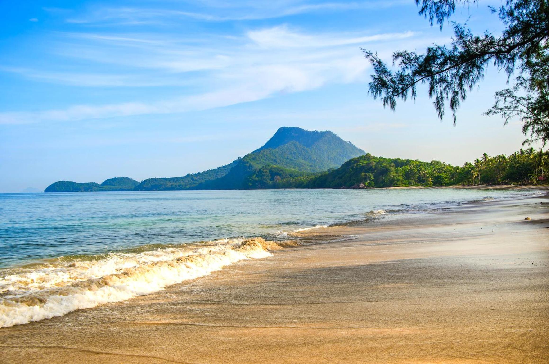 Koh Jum Beach Villas 