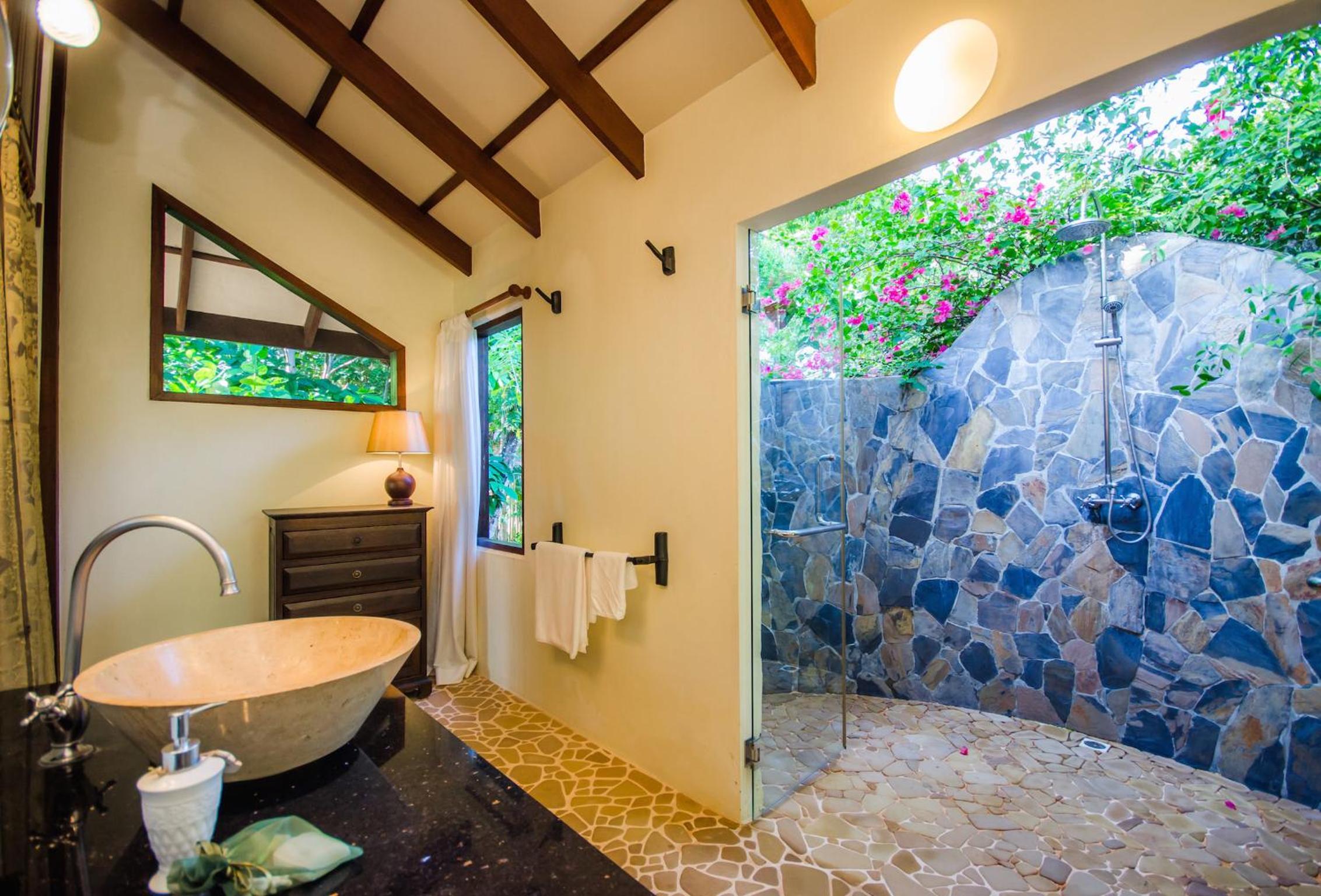 Koh Jum Beach Villas 