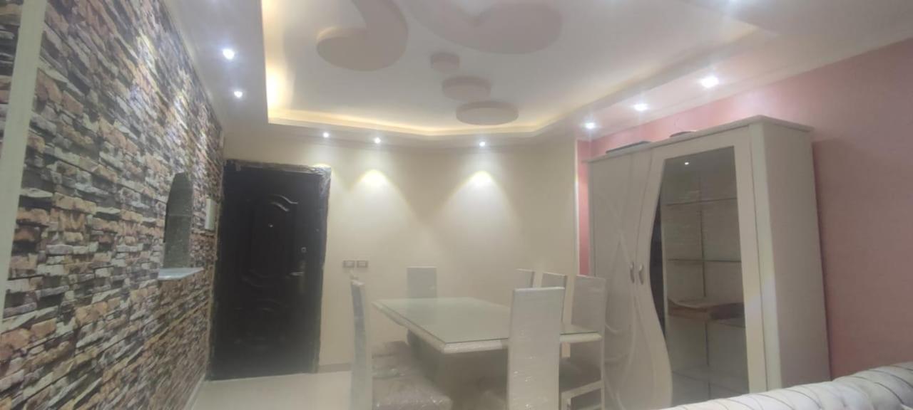 Apartment near downtown and airport