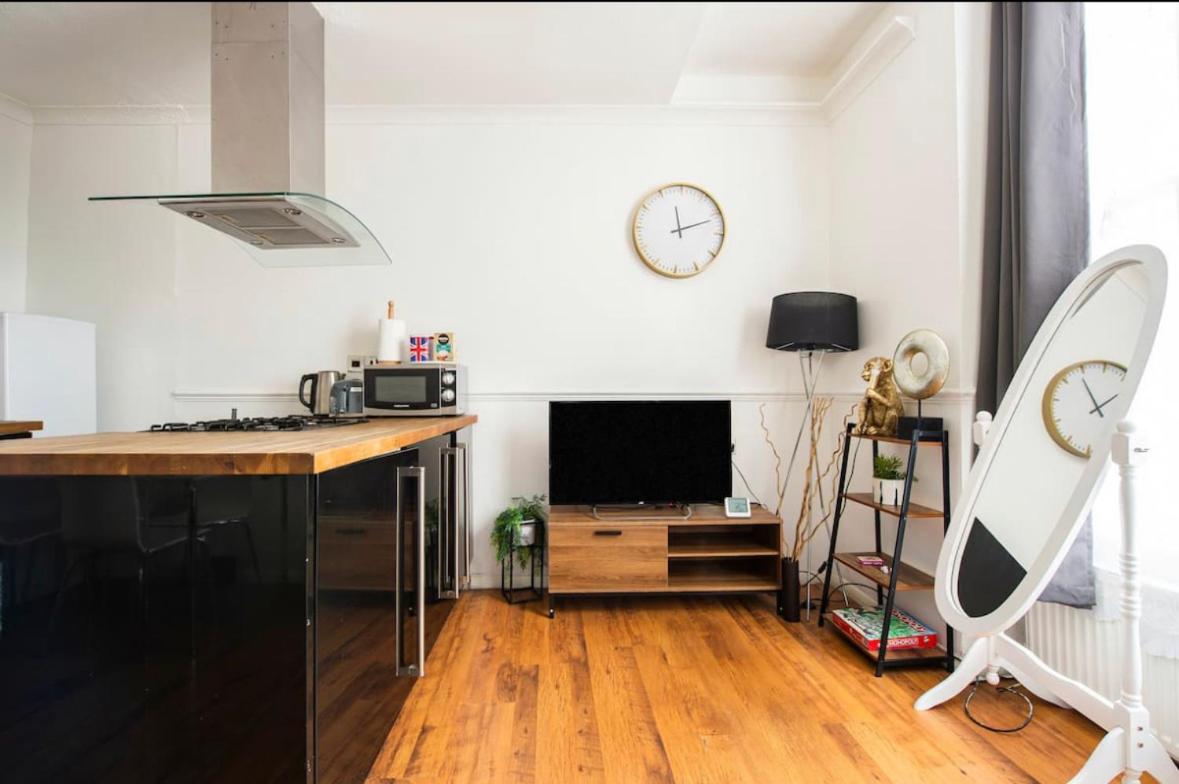Hyde park apartments