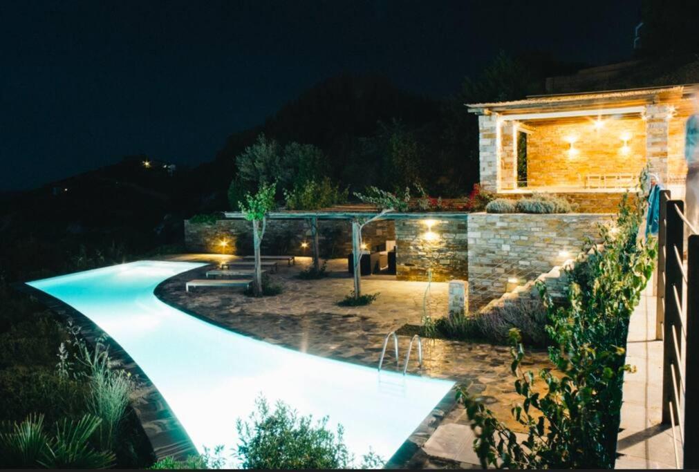 Gorgeous seaside residence