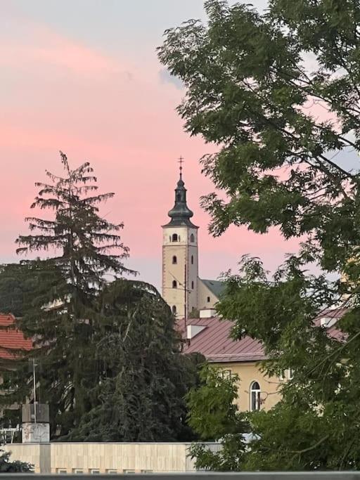 Výnimočný apartmán s parkovaním v centre Banskej Bystrice view 3