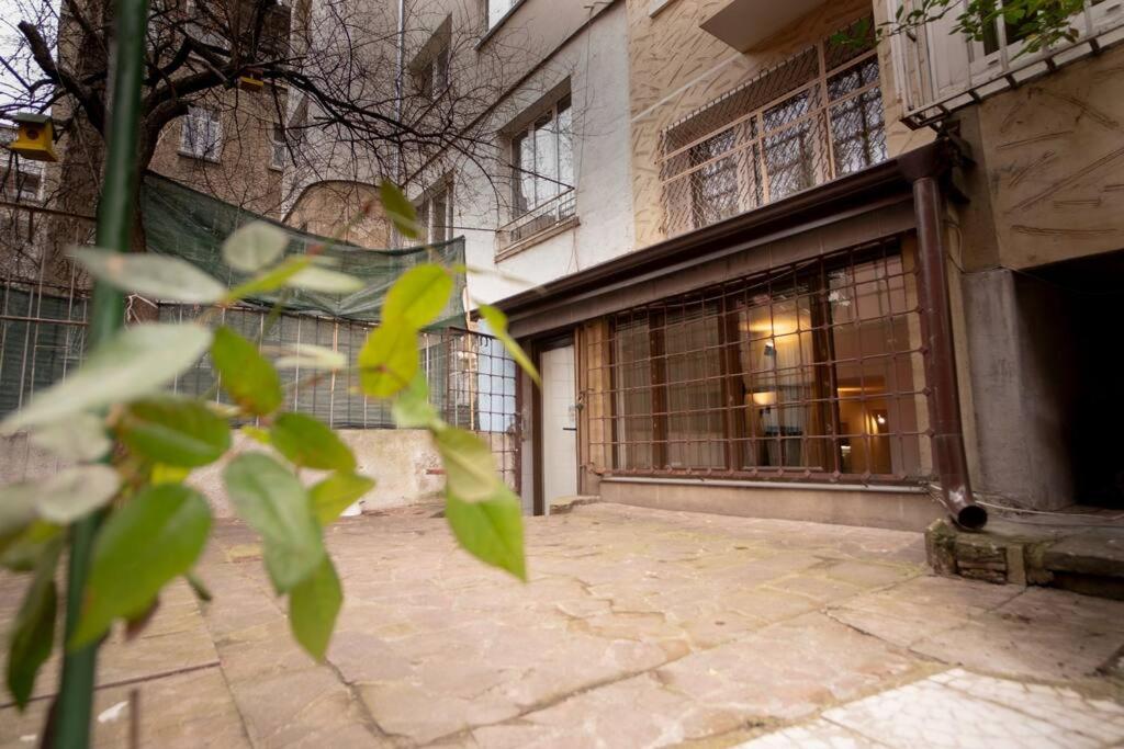 Studio with Courtyard Just Steps Away Vitosha Str