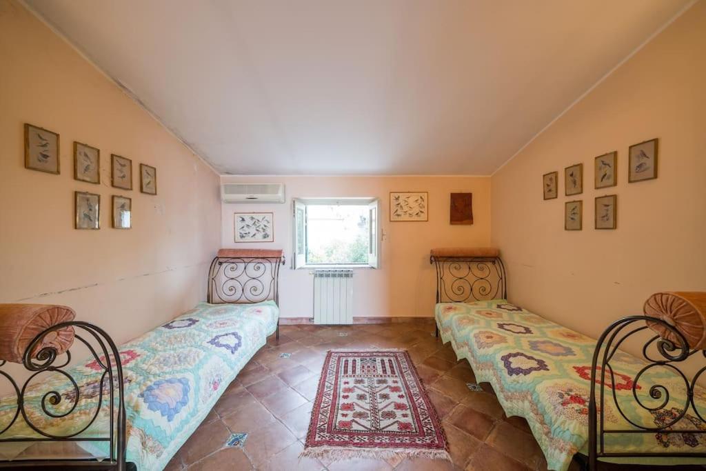 Villa Carla, a charming villa in the center of Taormina view 3