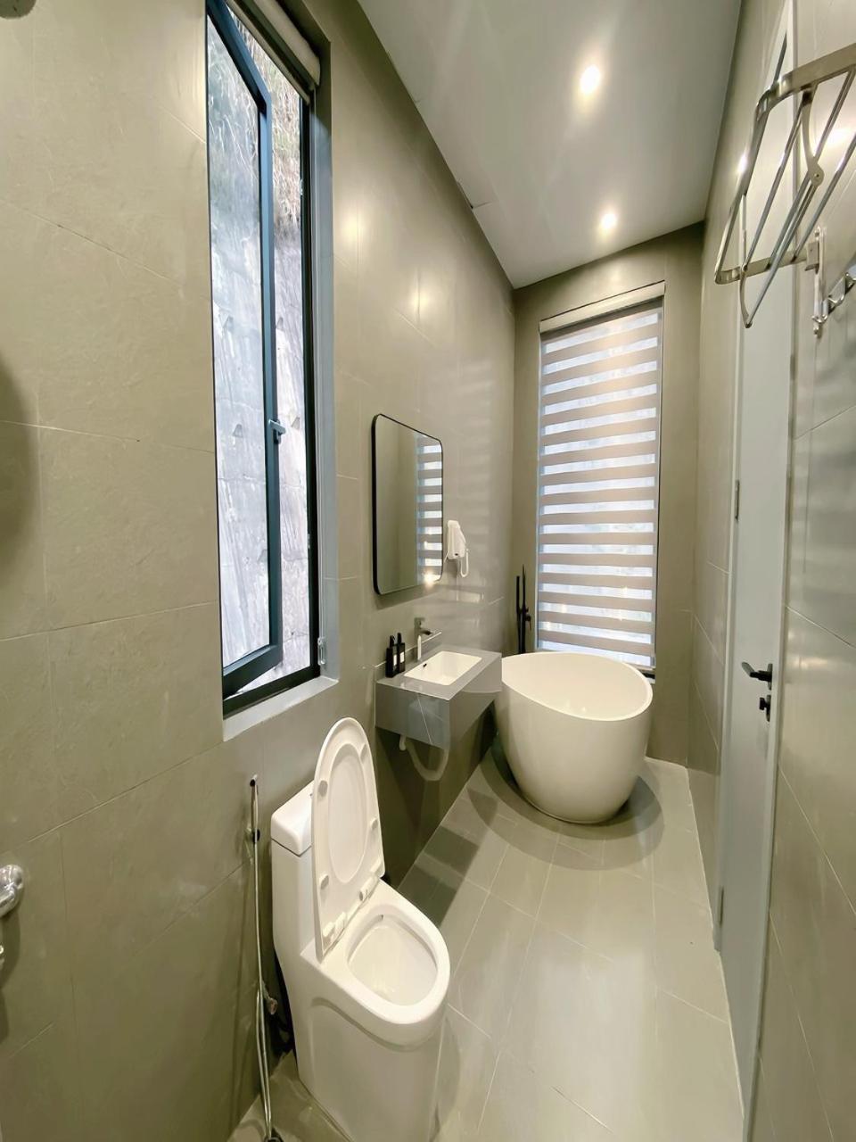 Villa 6 Ngủ siêu hot hit - Trung Tâm Bãi Cháy view 2