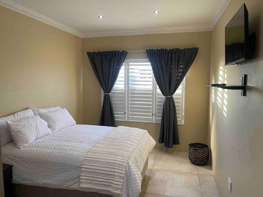 Rental house in Bluewater Bay view 2