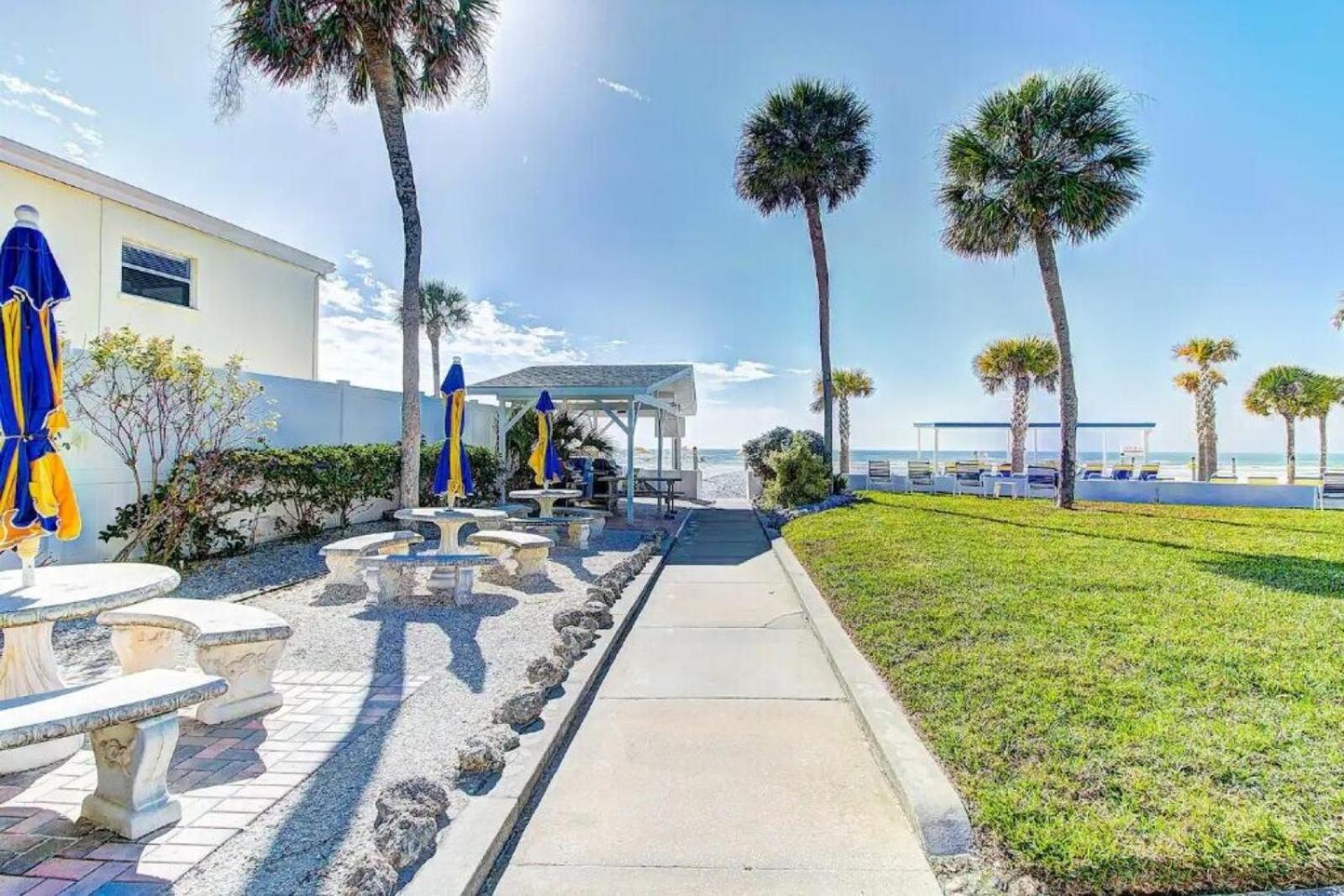 Beachfront Getaway in Siesta Key view 5