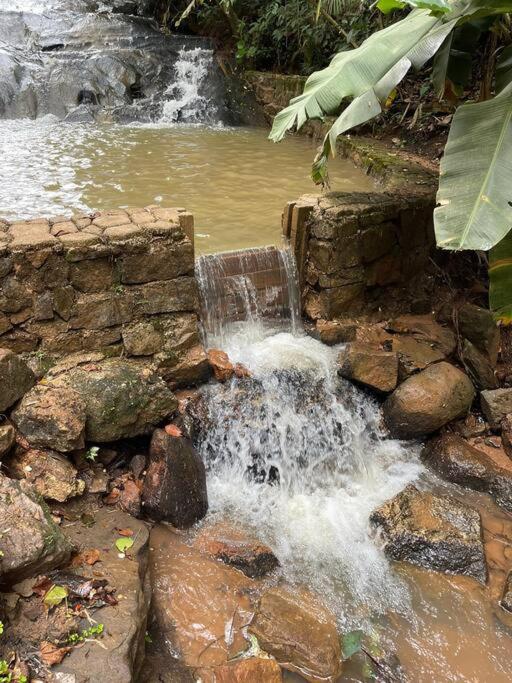 Sítio Canto da Roça Com Cachoeira
