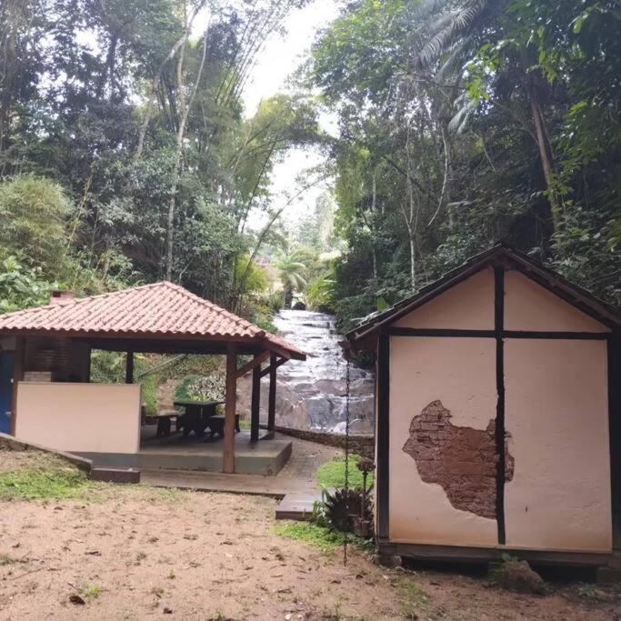 Sítio Canto da Roça Com Cachoeira