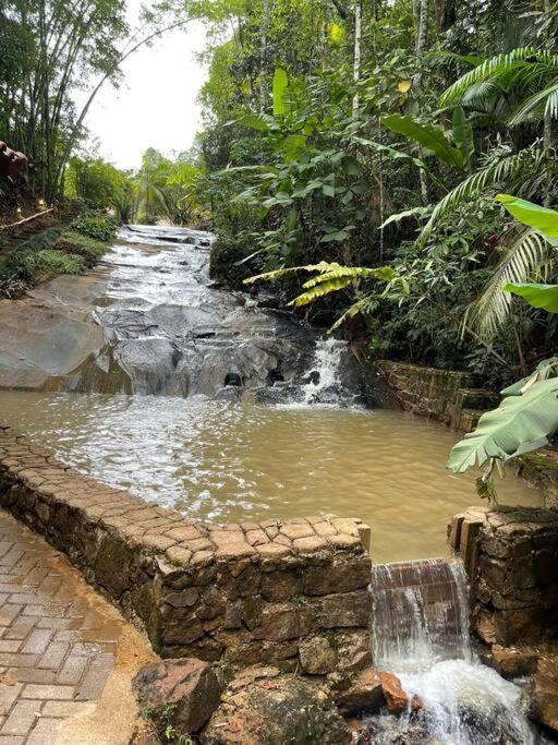 Sítio Canto da Roça Com Cachoeira