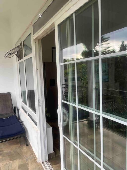 lake view villa pari pari view 2