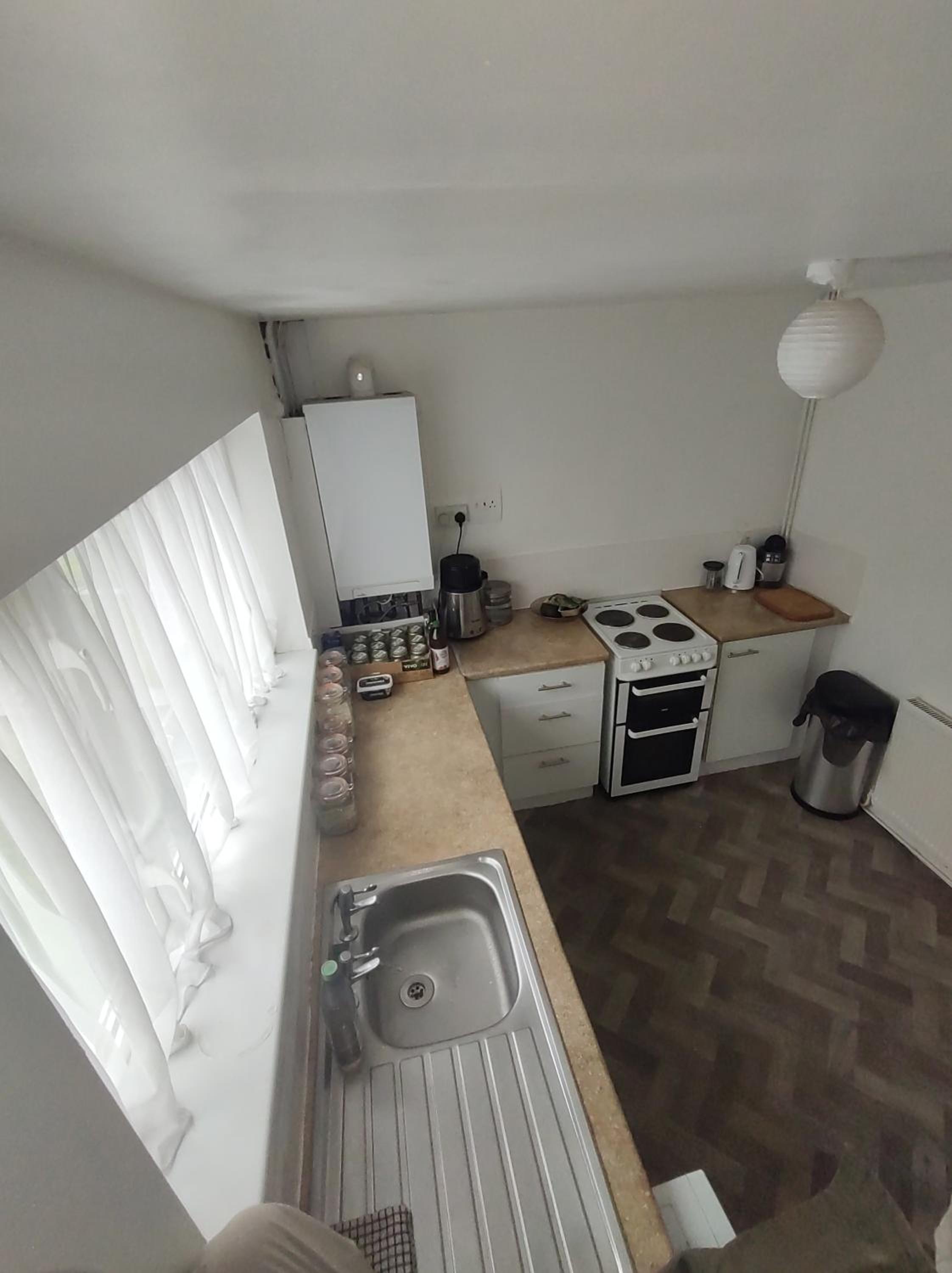 Homestay near a station and park - Image 4