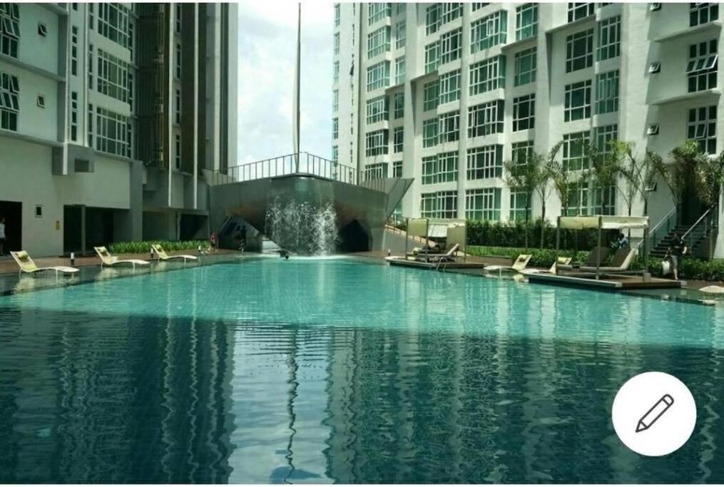 Exclusive Modern Homestay at Central Residence, Kuala Lumpur