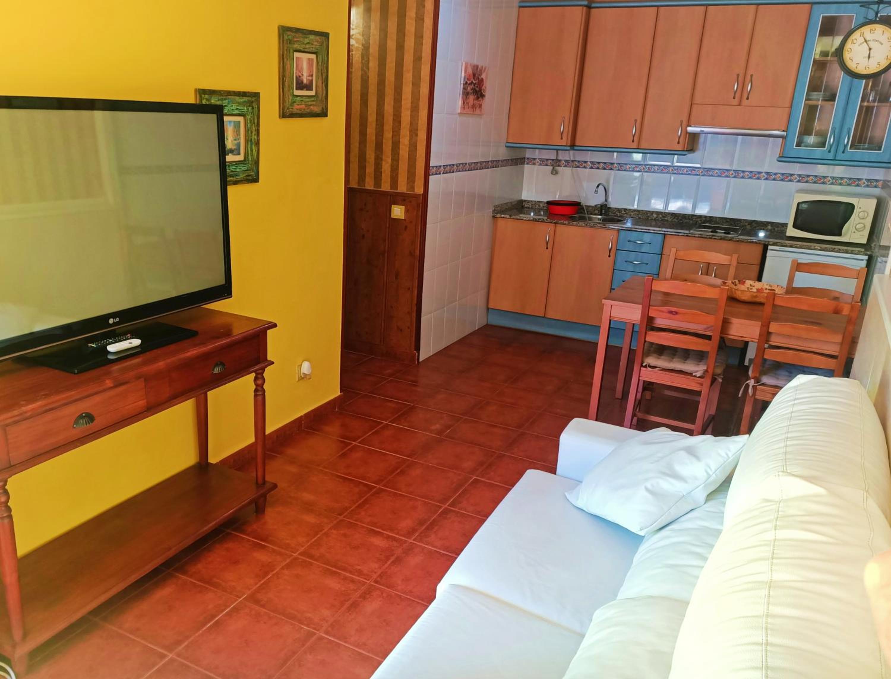 Apartamentos la buganvilla Novales